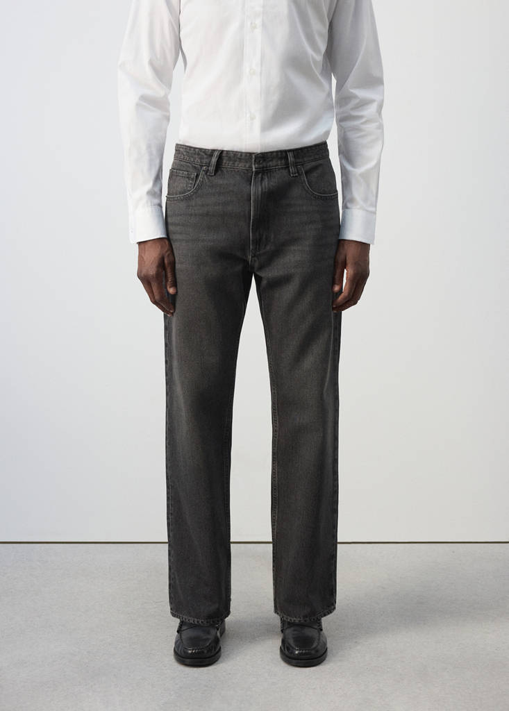 Light wash Moby relaxed fit jeans — Open Grey