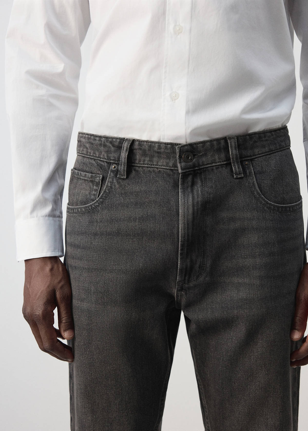 Light wash Moby relaxed fit jeans — Open Grey