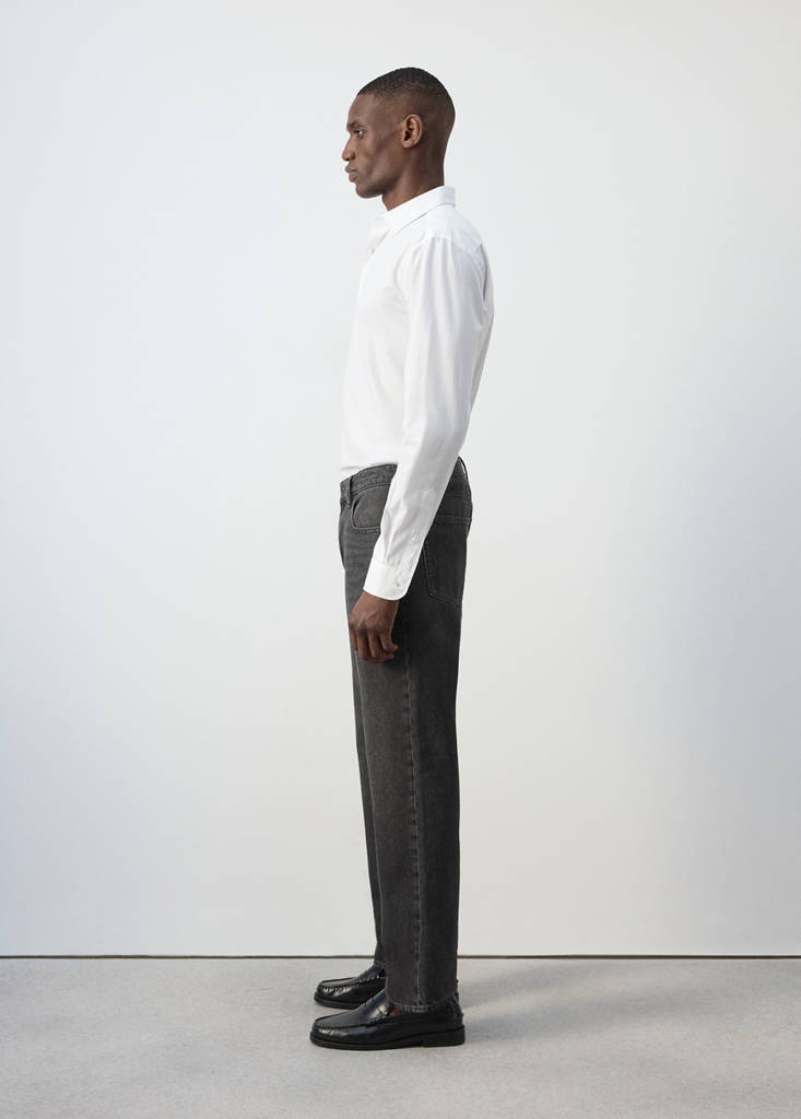 Light wash Moby relaxed fit jeans — Open Grey