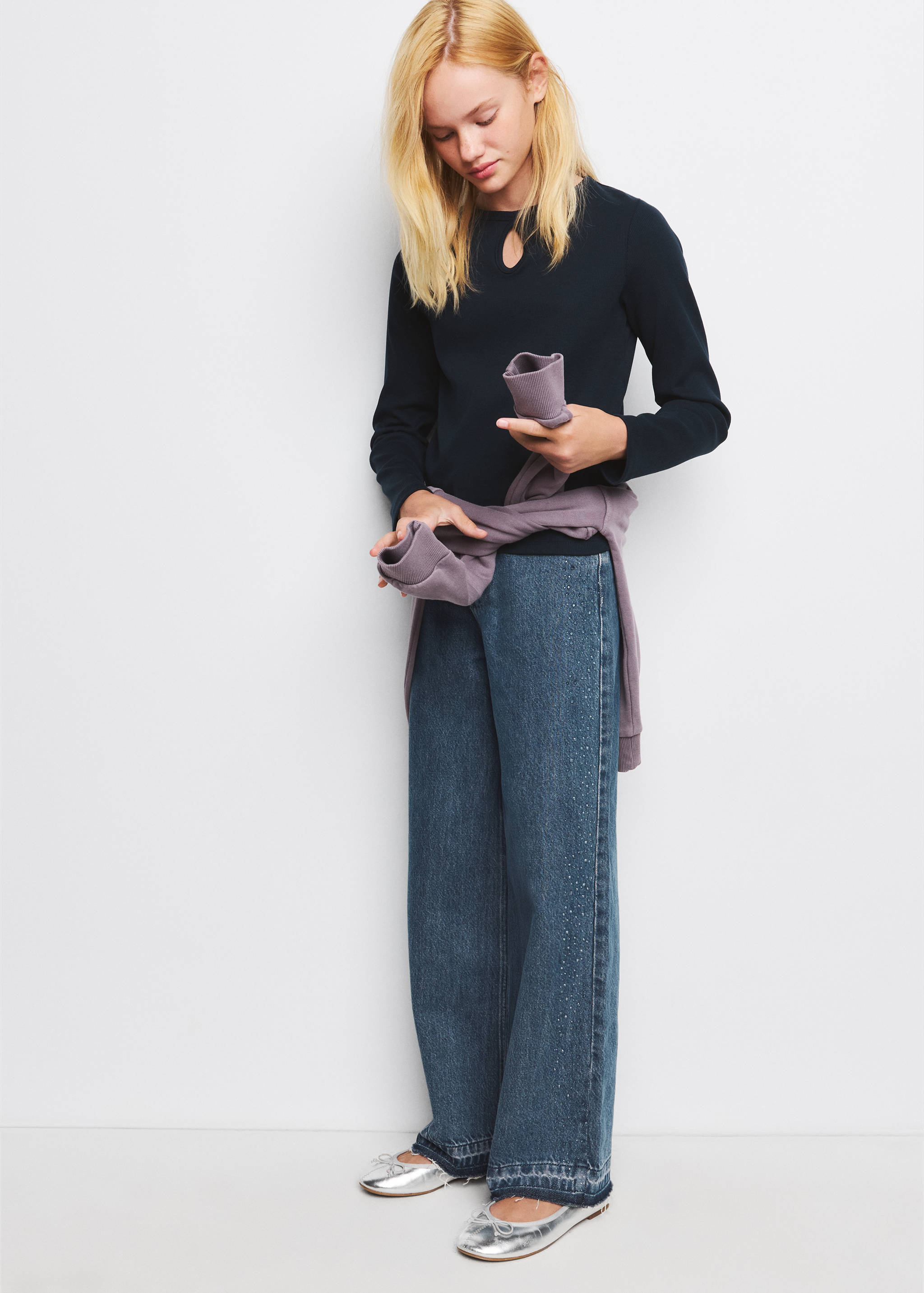 Straight-fit jeans with rhinestone detail - Details of the article 1
