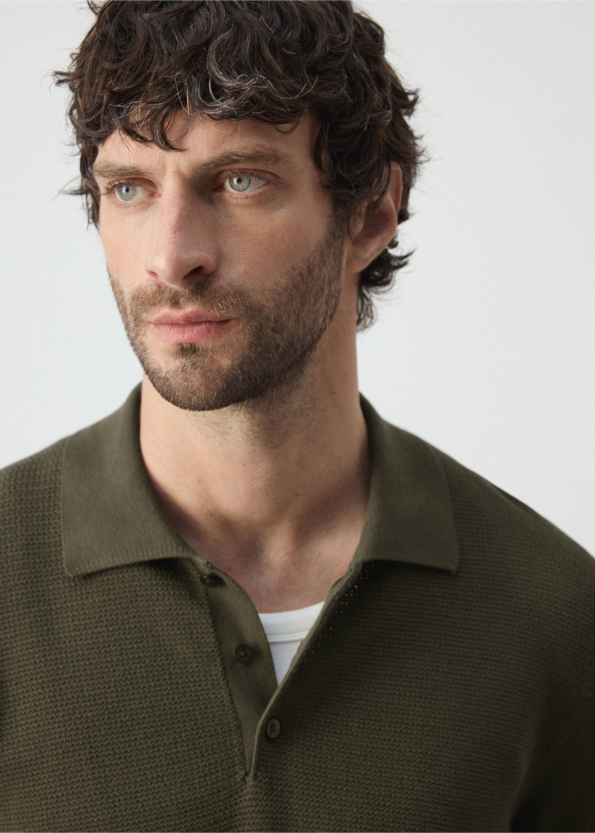 Polo en maille fine en mélange de coton - Détail de l'article 1, Olive. Ref: 37004427-00.