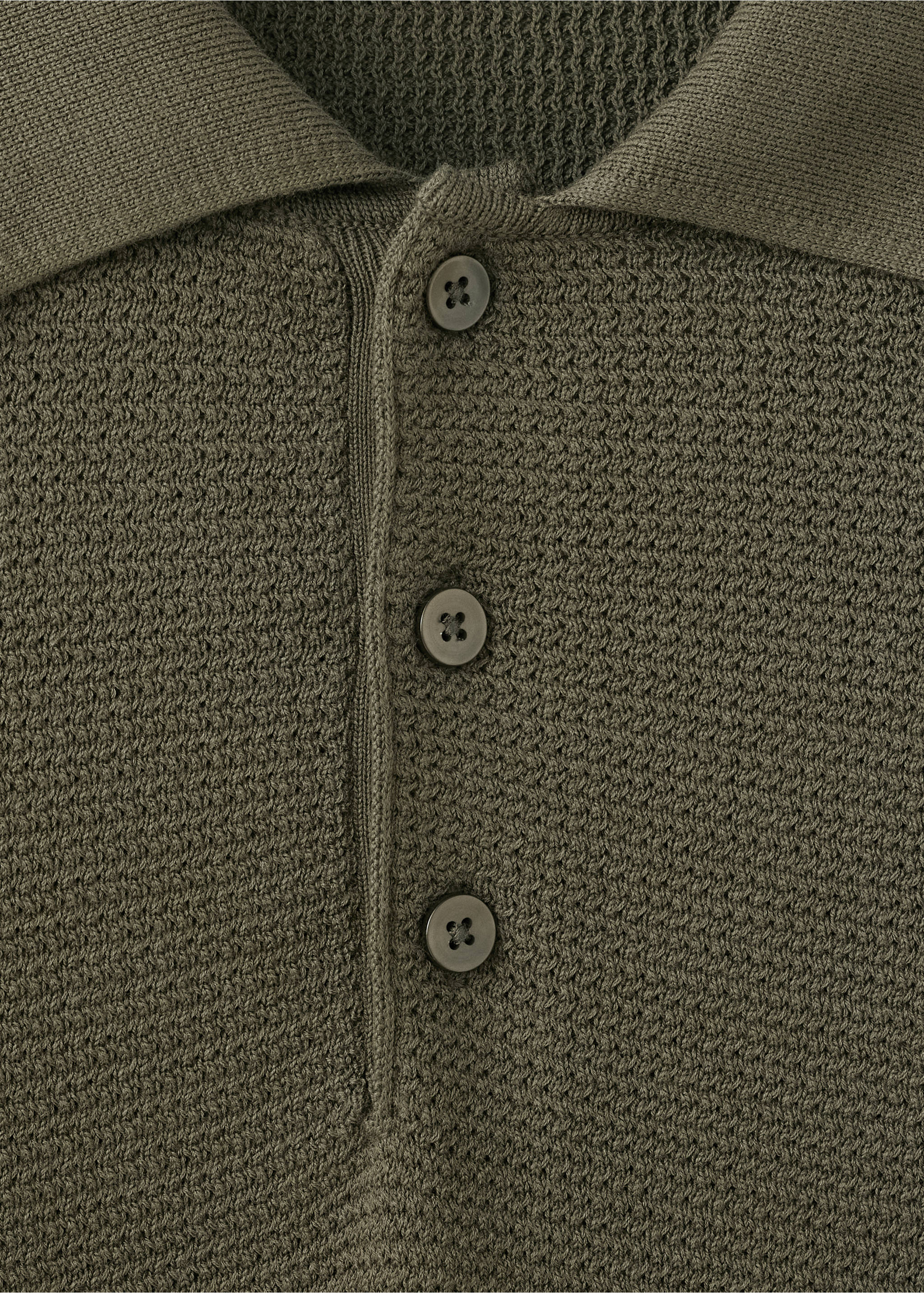 Polo en maille fine en mélange de coton - Détail de l'article 8, Olive. Ref: 37004427-00.