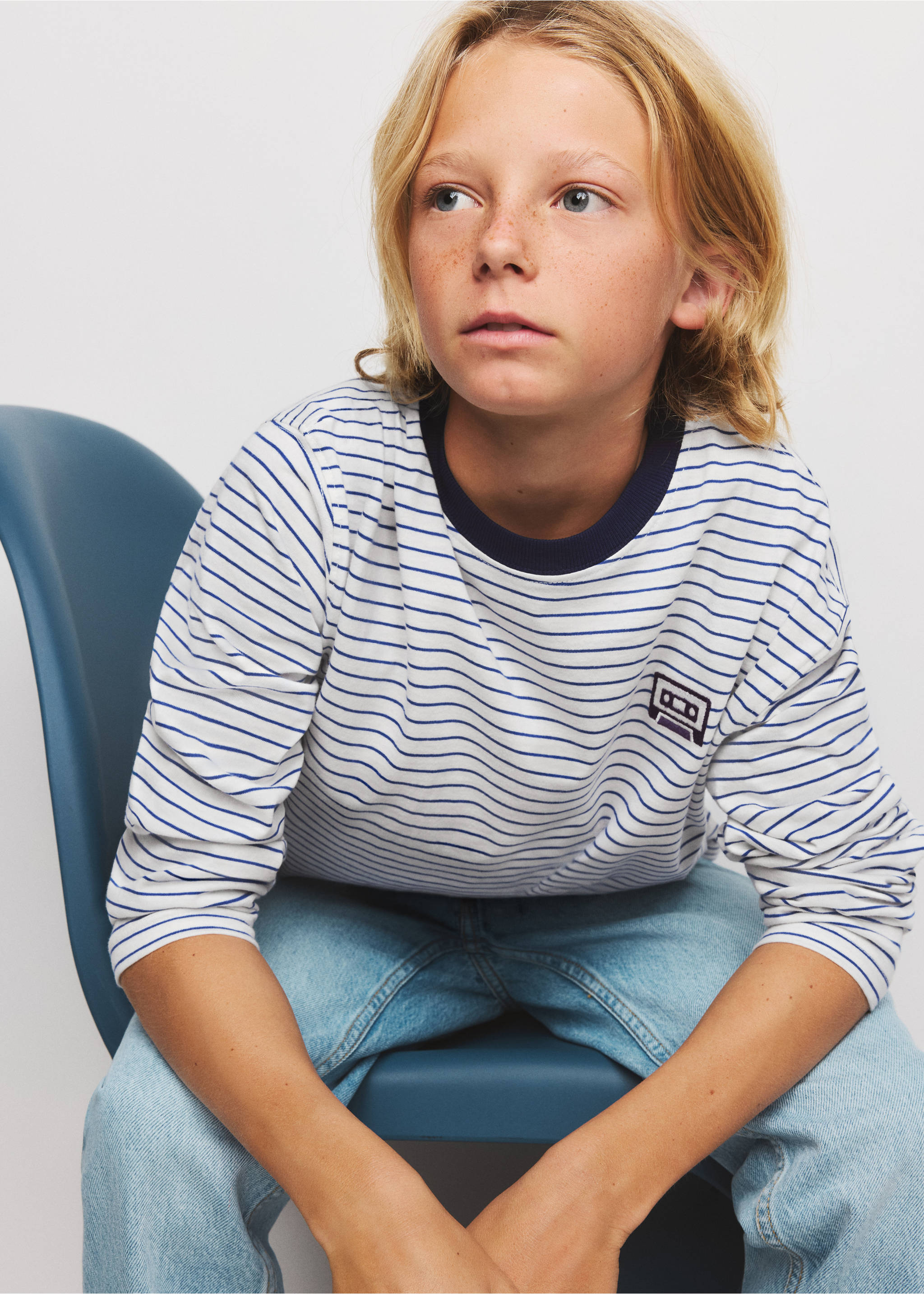 T-shirt oversize rayures - Plan moyen, Blanc. Ref: 37004430-00.