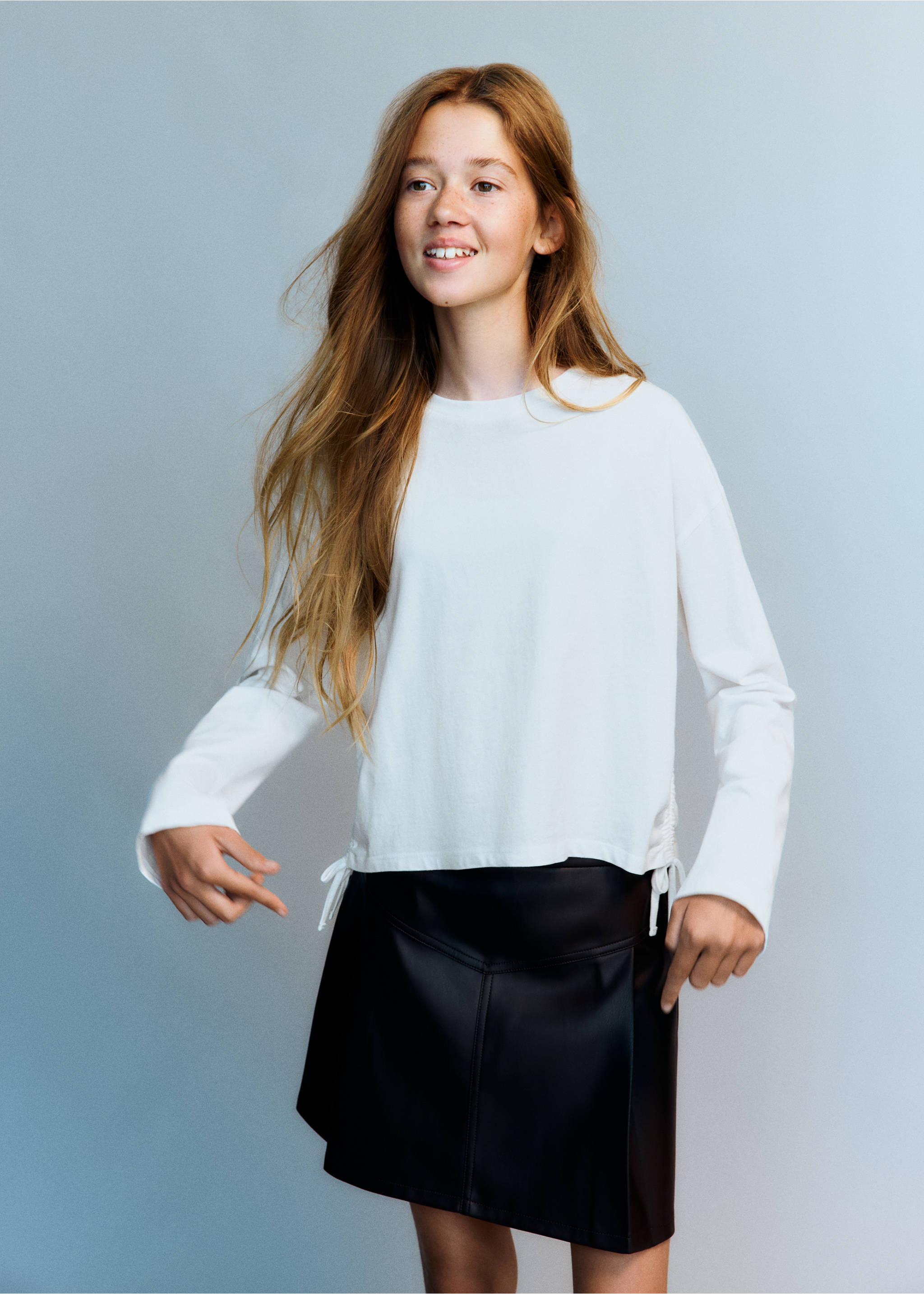 Cotton T-shirt with gathered details - Medium plane, Off White. Ref: 37004437-00.