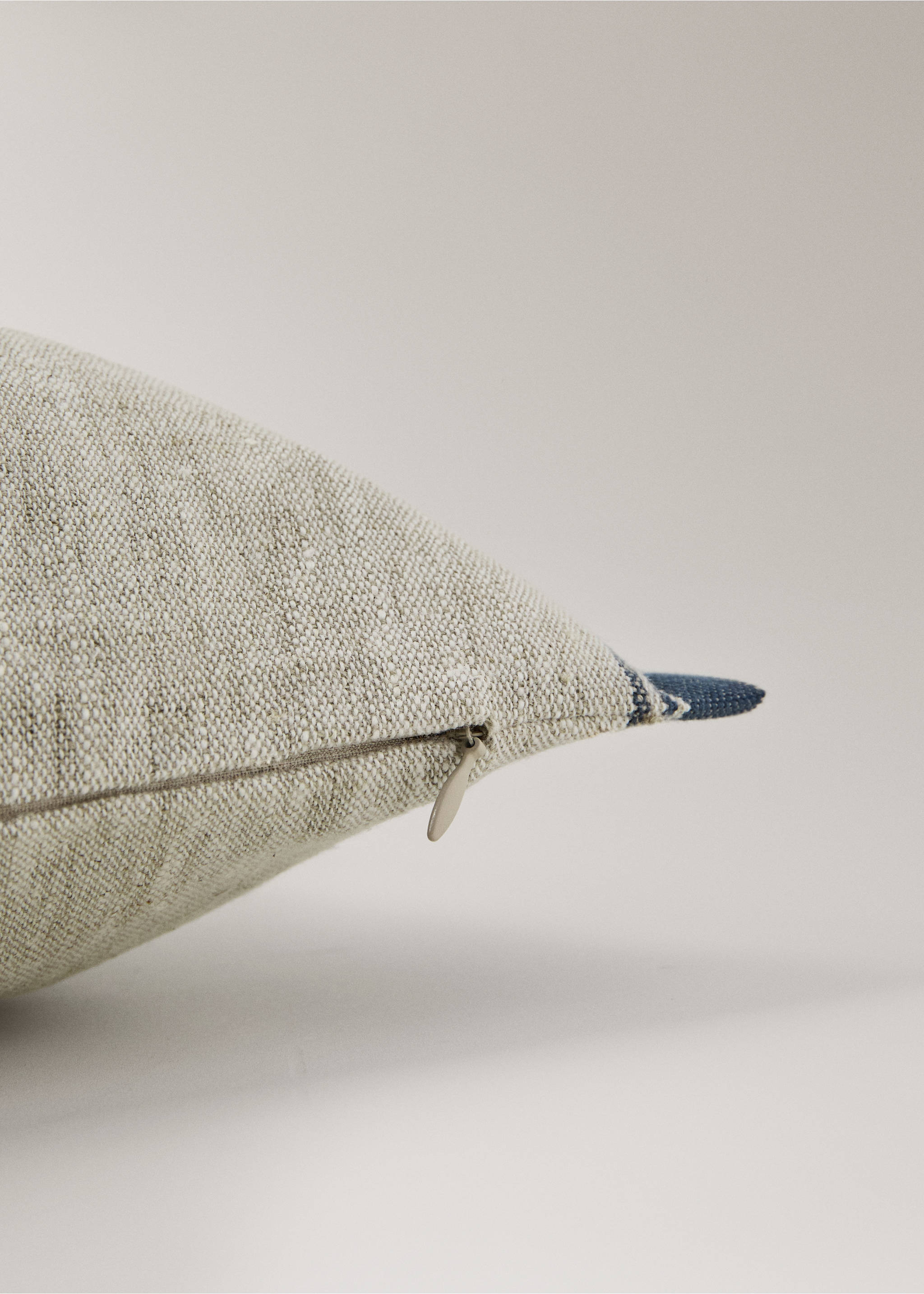 Woven stripe linen cushion cover 50x50 cm - Details of the article 2, Blue. Ref: 37004442-00.