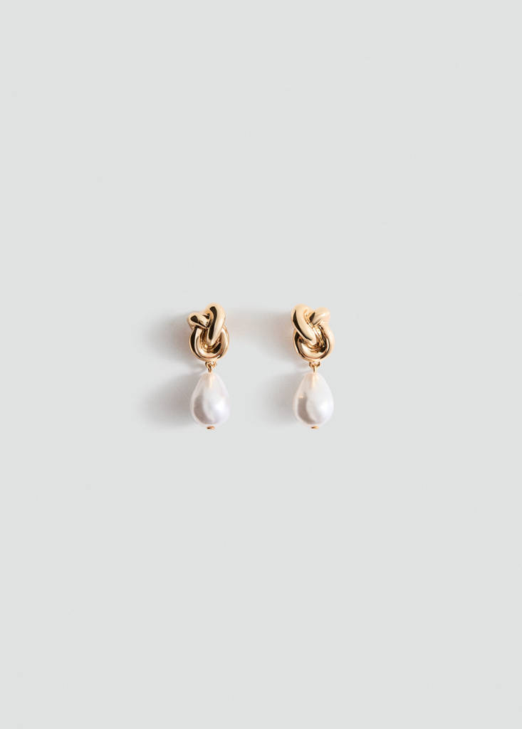 Pearl dangle earrings — Gold