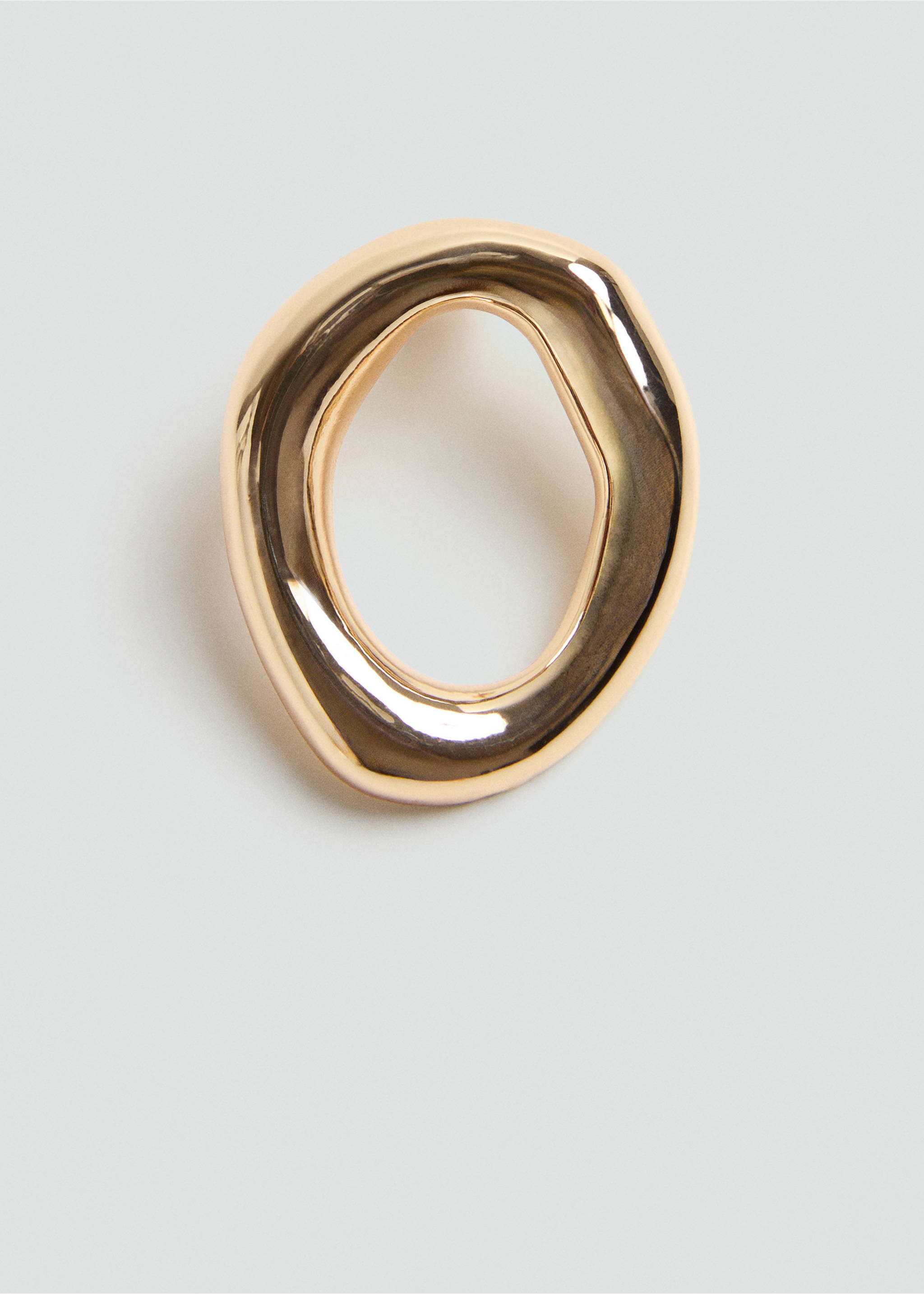 Earrings with round relief - Details of the article 2, Gold. Ref: 37004455-00.