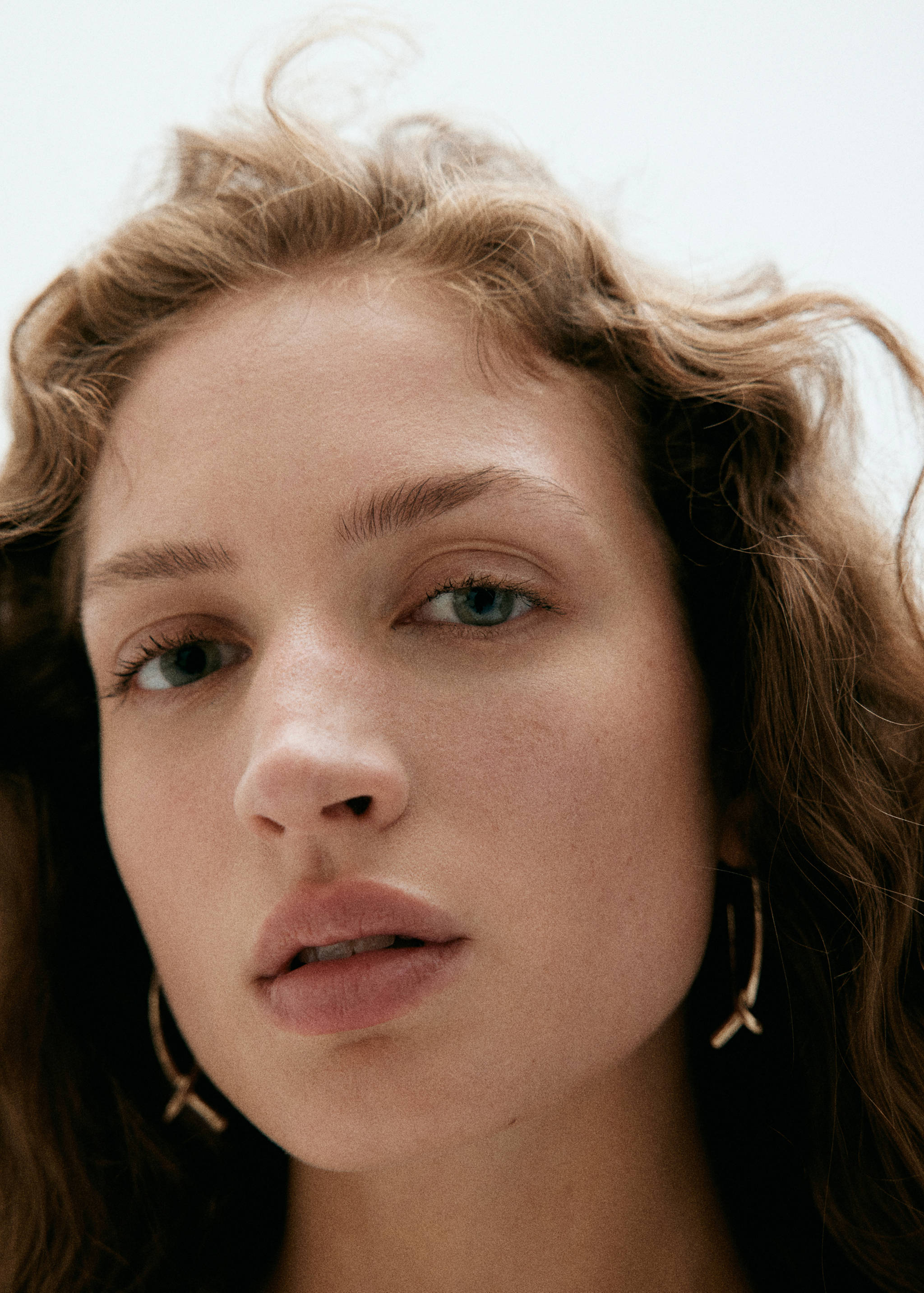 Irregular textured earrings - Details of the article 9