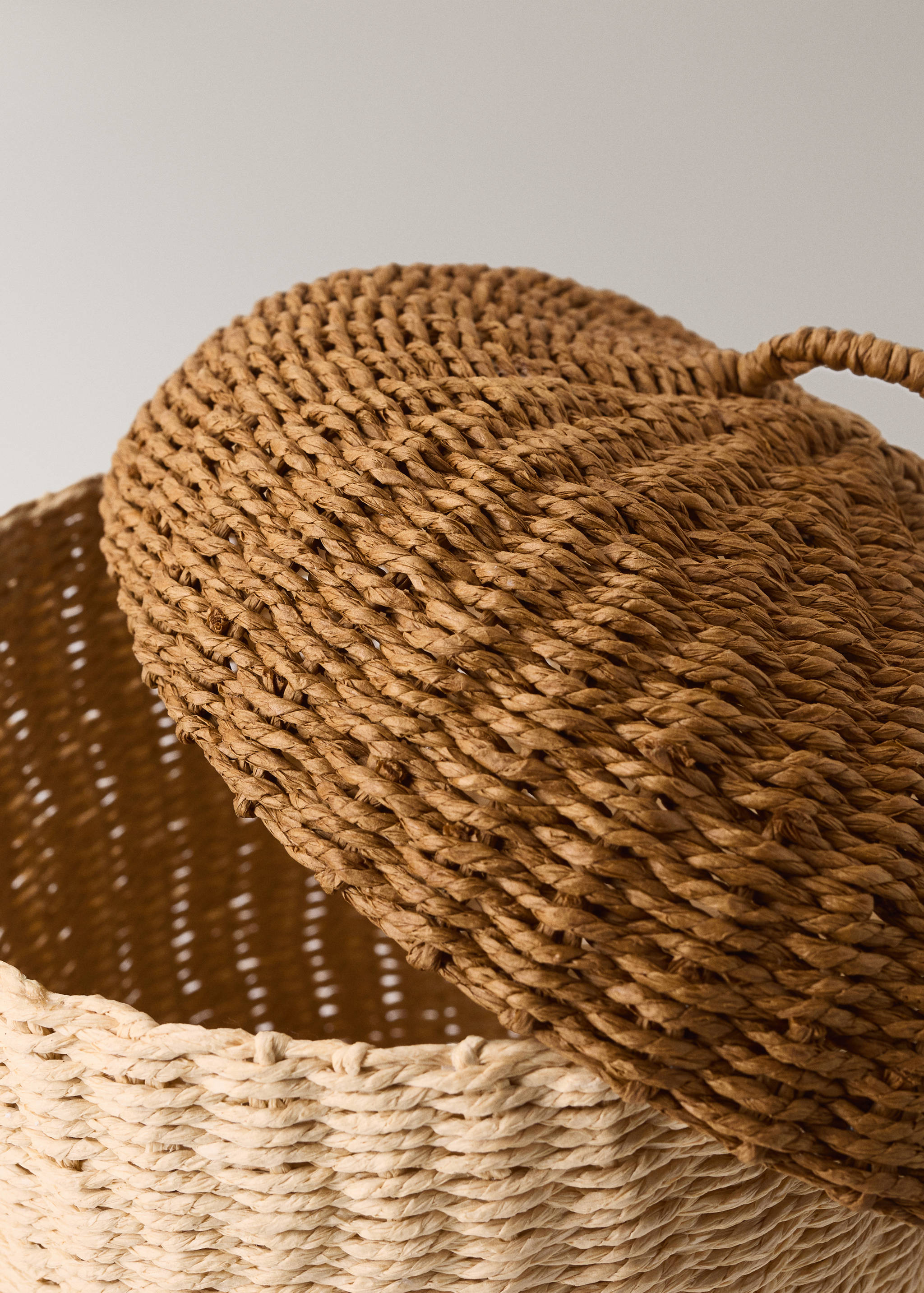 Acorn paper basket - Details of the article 2