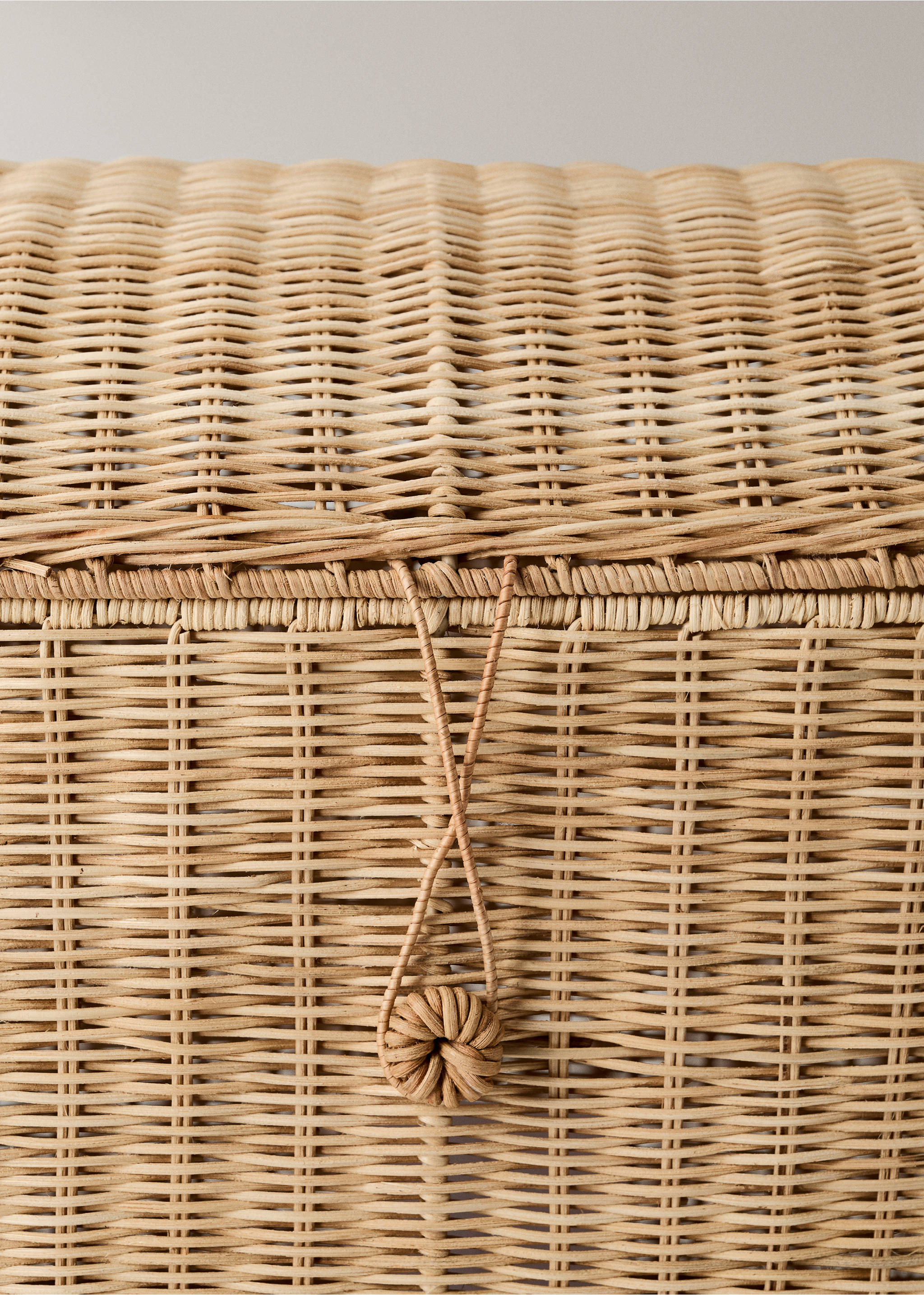 Large rattan trunk basket - Details of the article 2, Beige. Ref: 37004465-00.