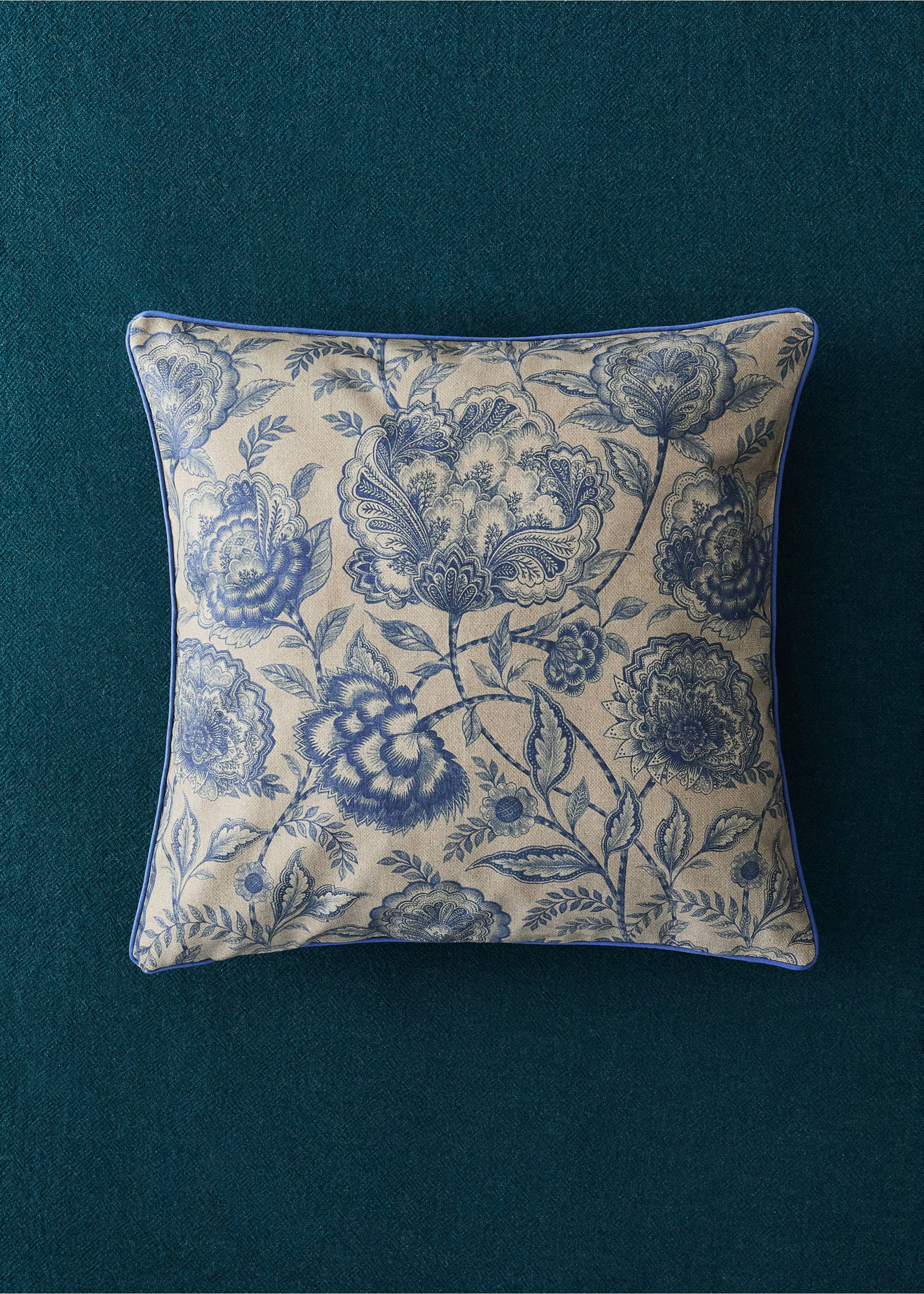 Cotton floral cushion cover 50 x 50 cm - General plane, Blue. Ref: 37004476-00.