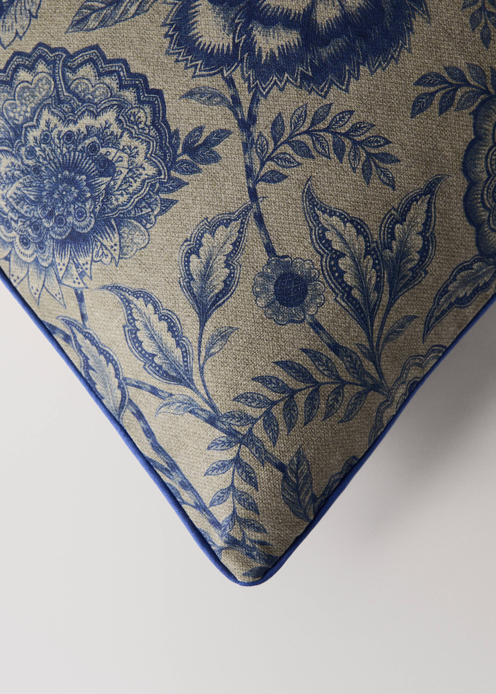 Cotton floral cushion cover 50 x 50 cm - Details of the article 1