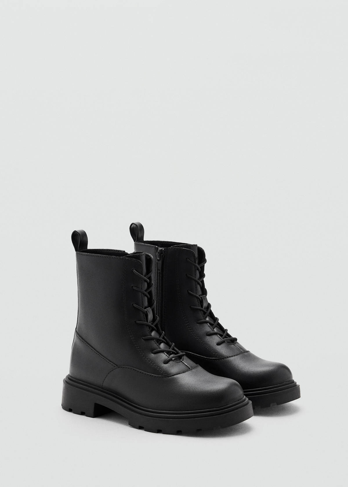 Bovine leather lace-up ankle boot — Black