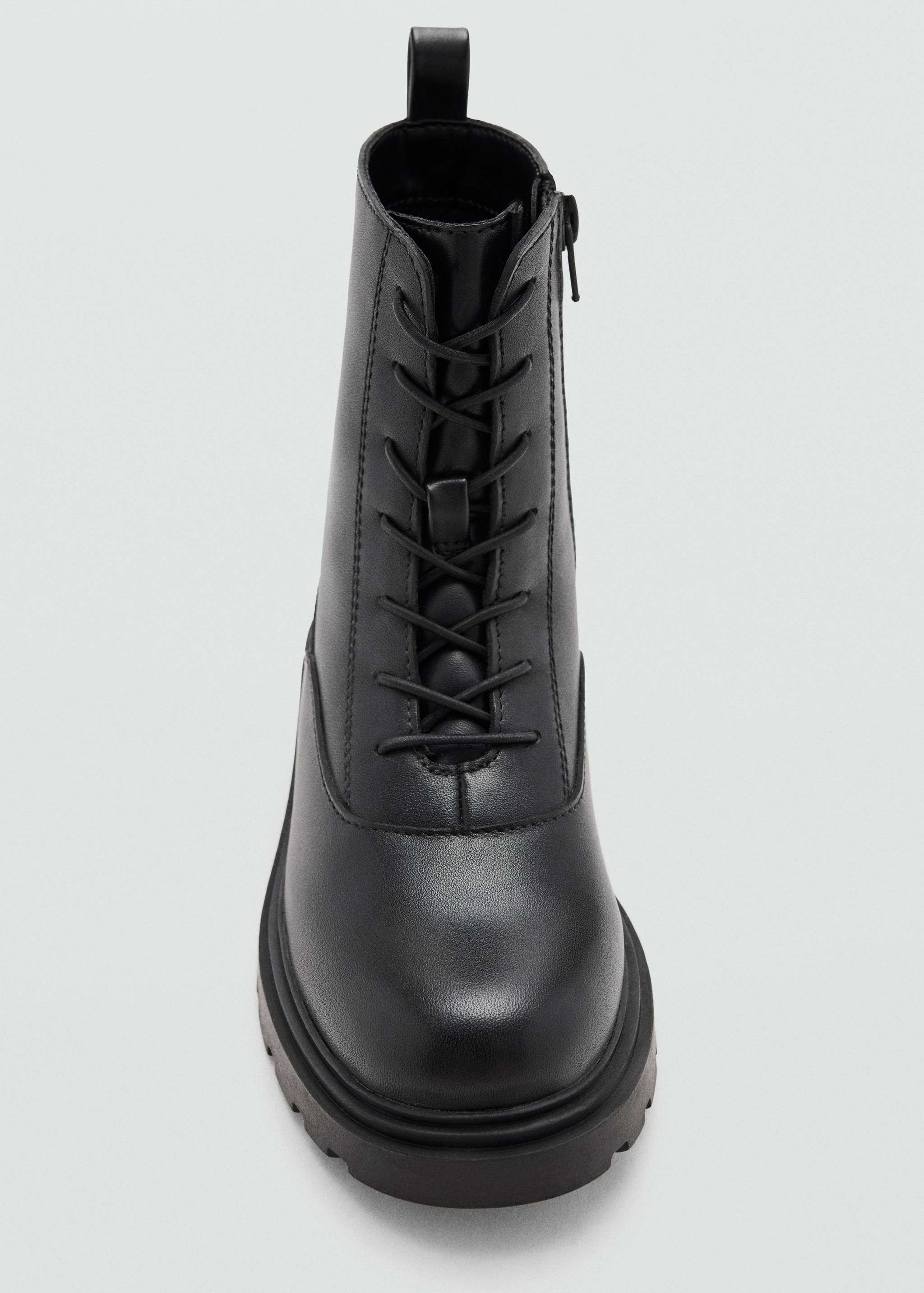 Bovine leather lace-up ankle boot - Details of the article 2