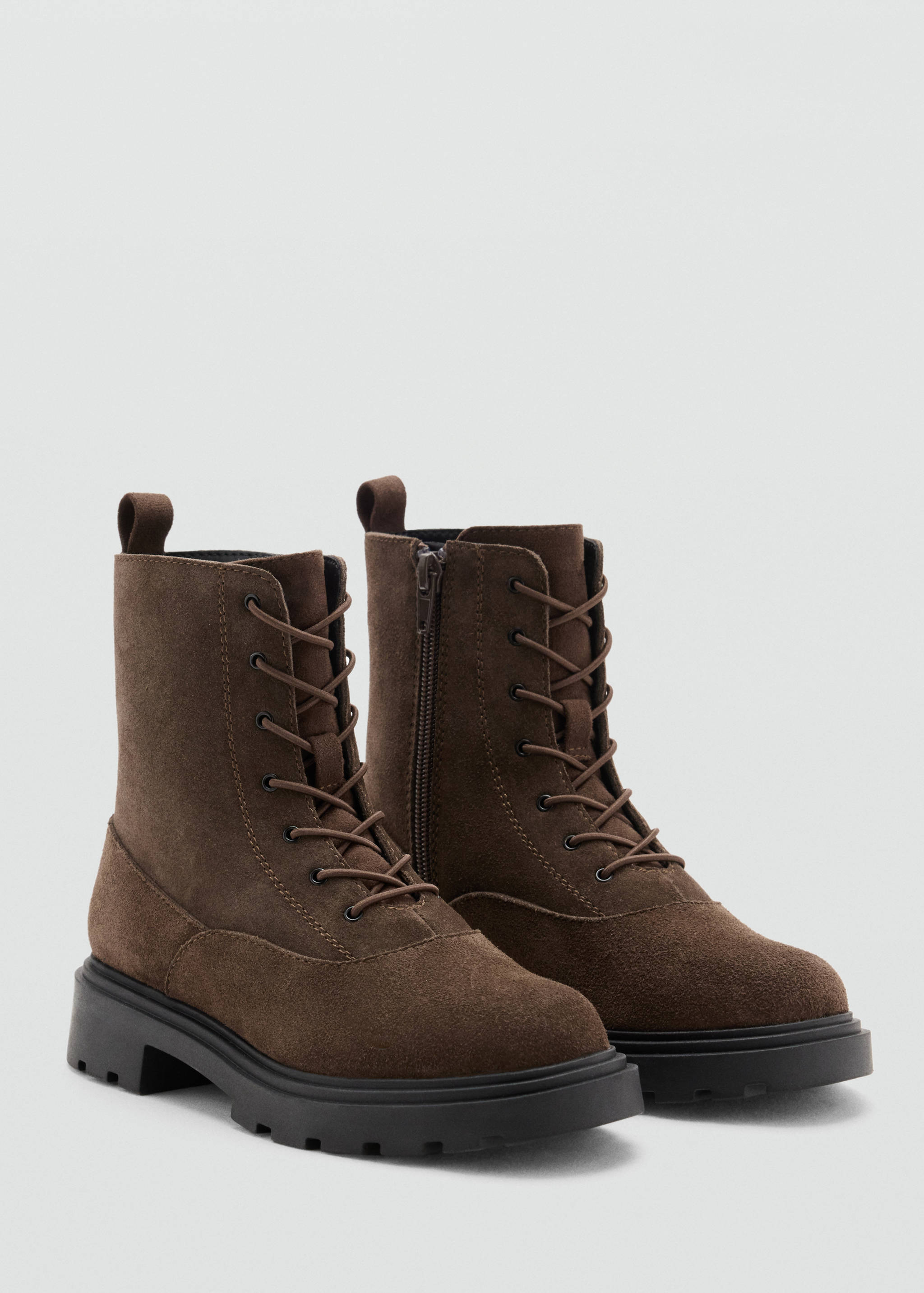 Bovine leather lace-up ankle boot - Medium plane