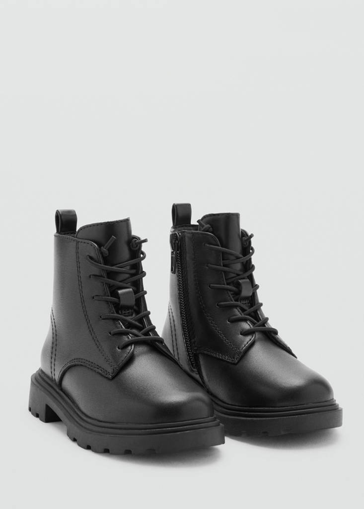 Lace-up leather ankle boots — Black