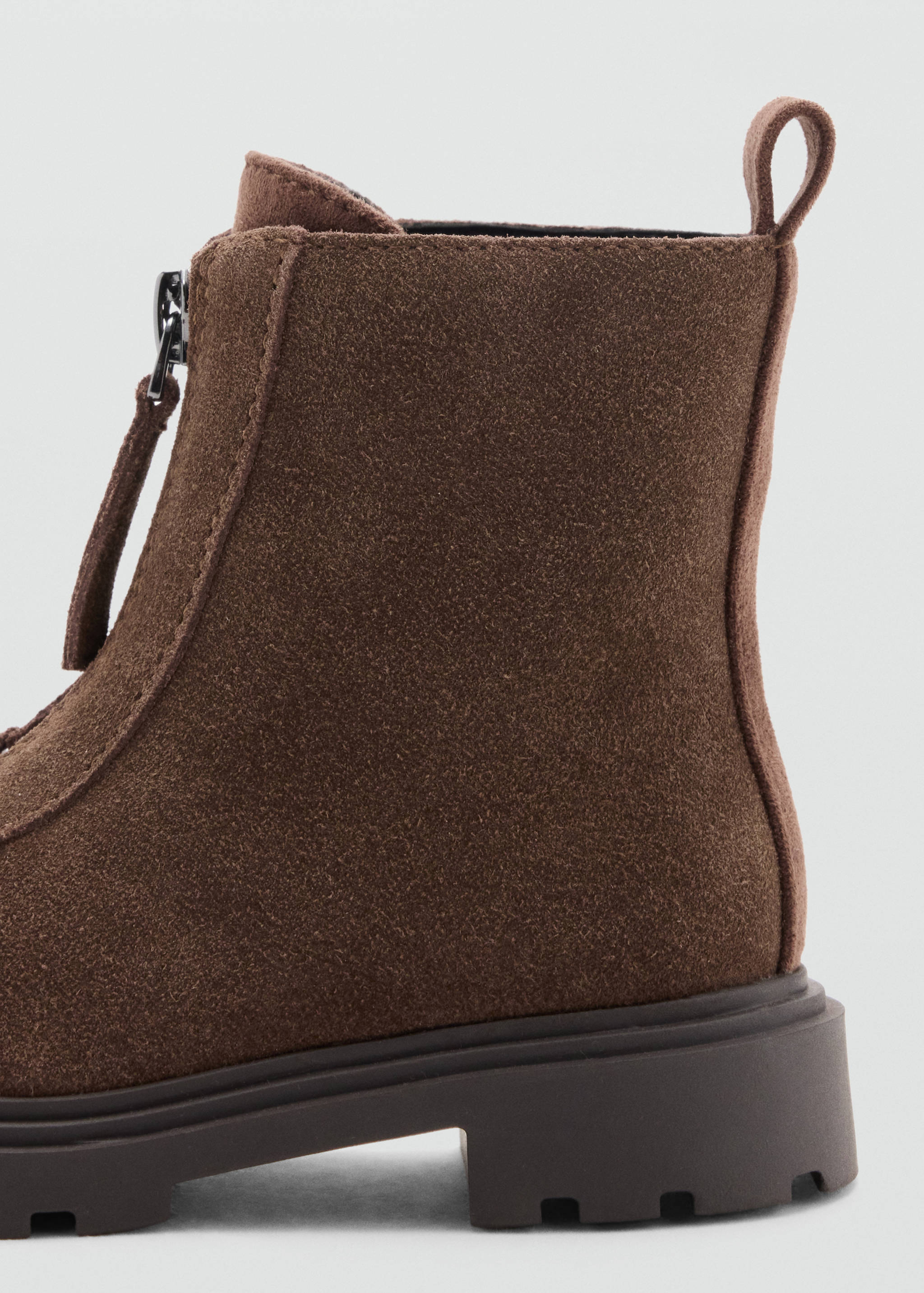 Bovine leather ankle boot with front zipper - Details of the article 1