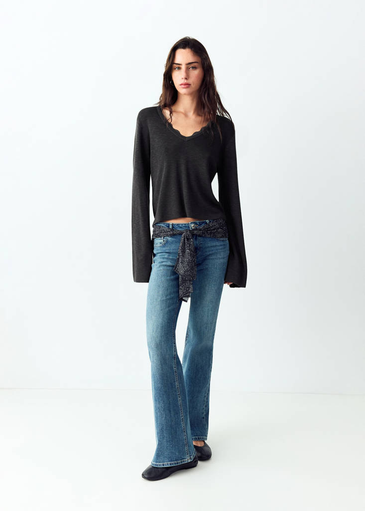 V-neck jumper with lace trim — Grey