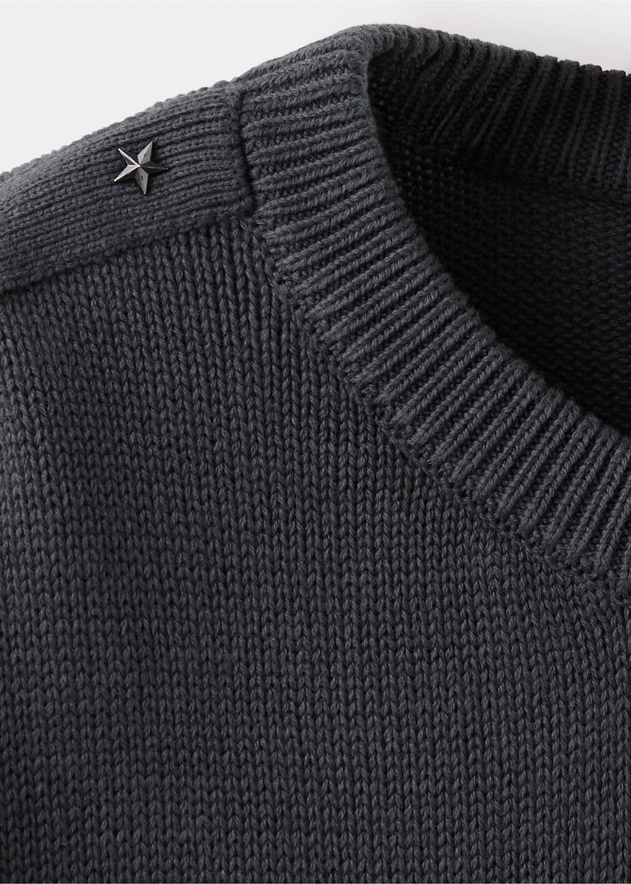 Jersey oversize tachuelas estrella - Detalle del artículo 8, Gris antracita. Ref: 37004789-00.