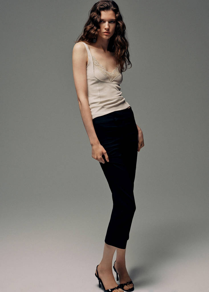 Ribbed lace top — Beige