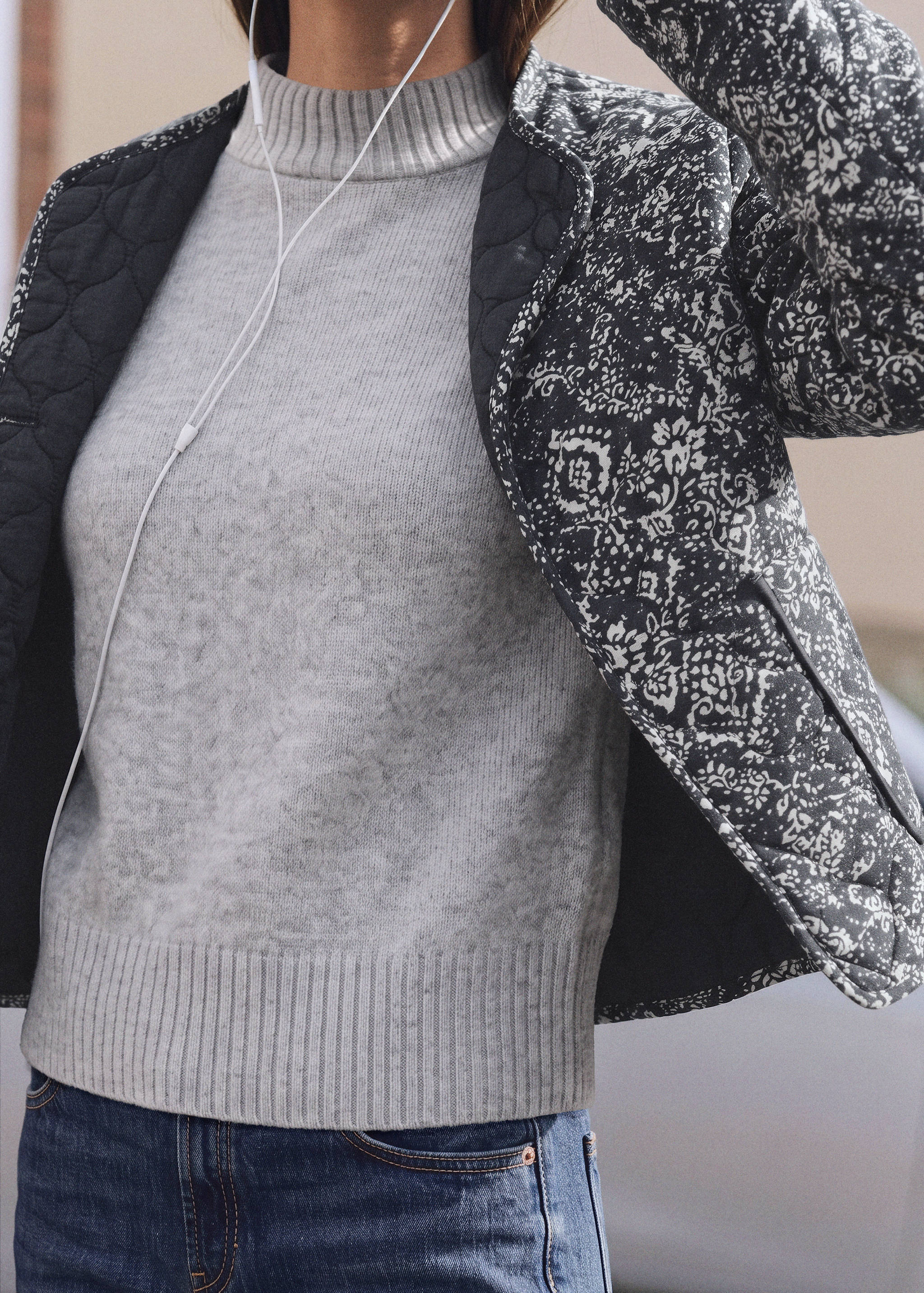 Jaqueta reversible embuatada estampada - Detall de l'article 1