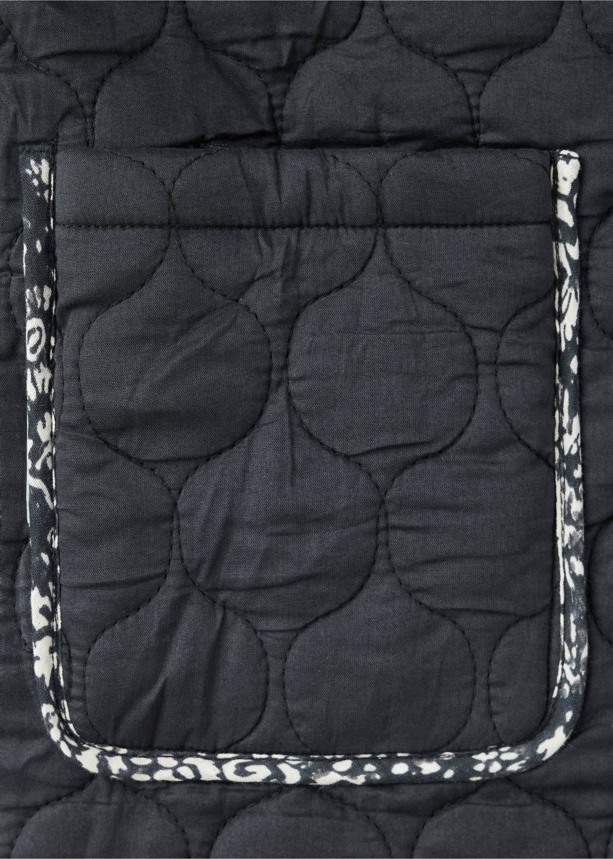 Reversible quilted printed jacket - Details of the article 0, Charcoal. Ref: 37004805-00.