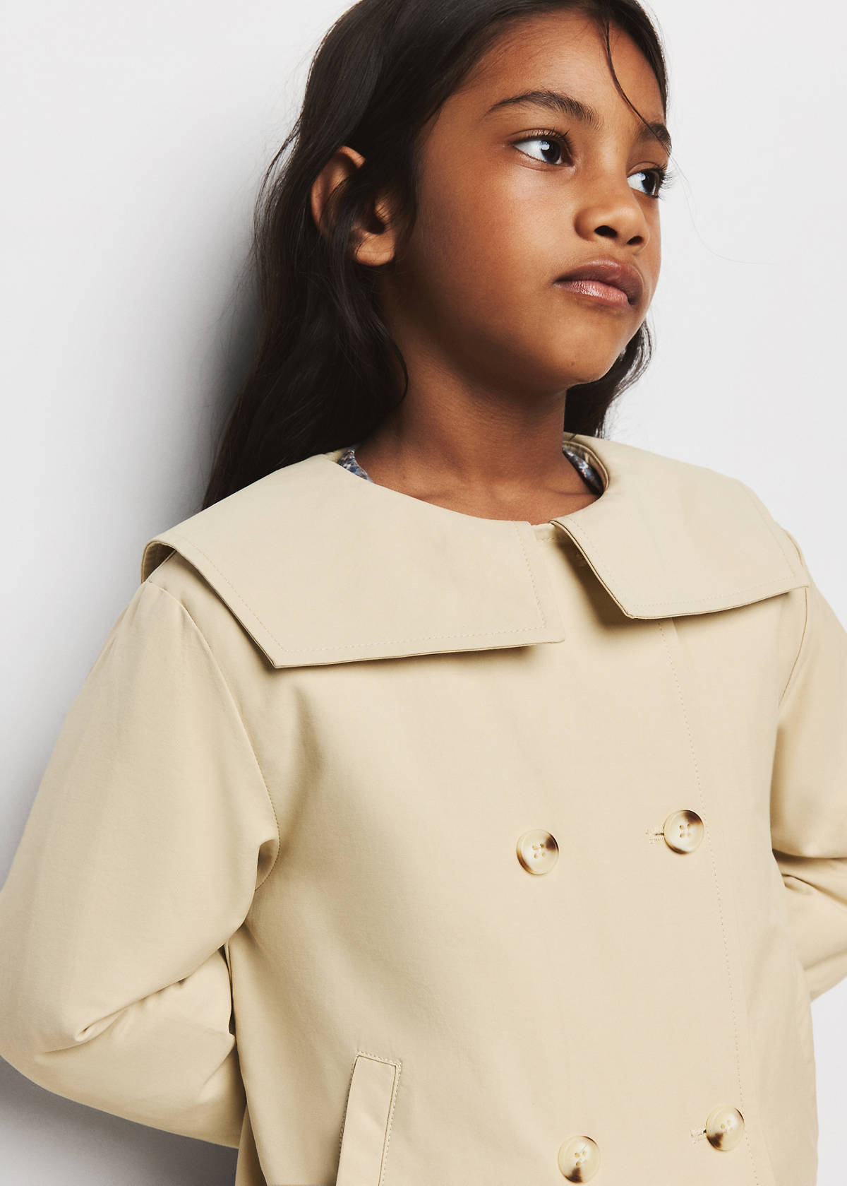 Short trench coat — Beige