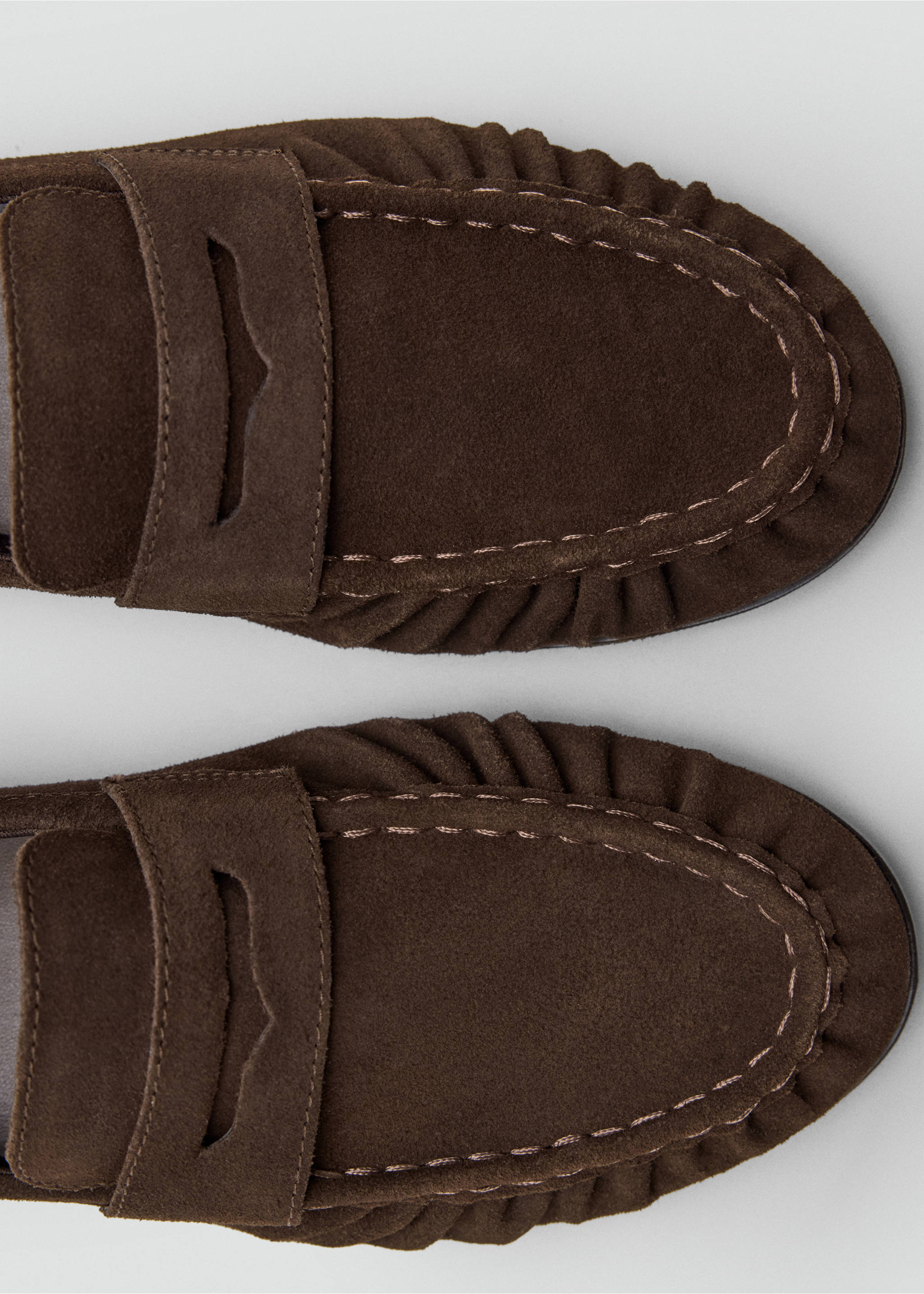SHOES OLIEC - Details of the article 2, Chocolate. Ref: 37005158-00.