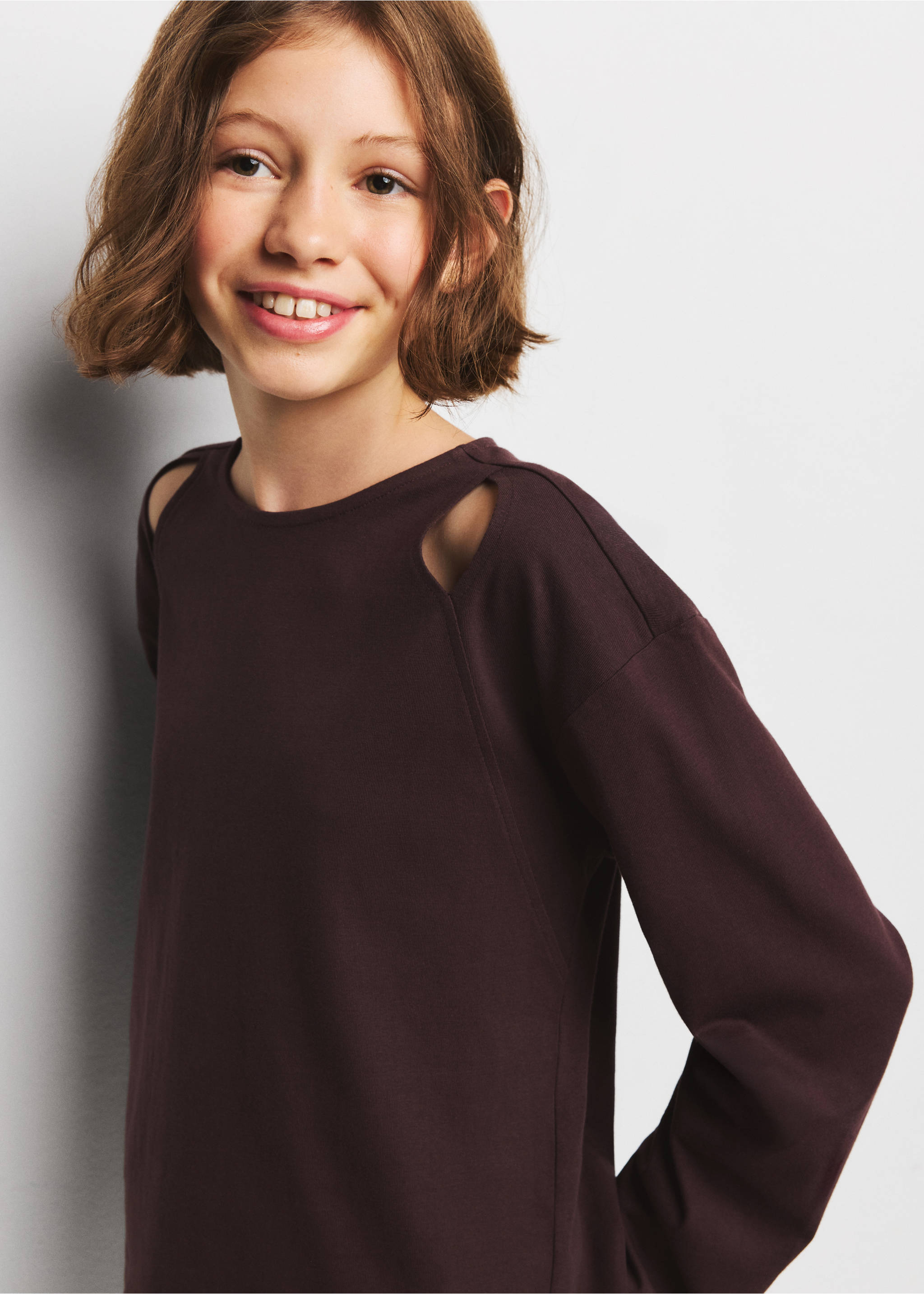 Cotton t-shirt with cut-out - Medium plane, Burgundy. Ref: 37005170-00.