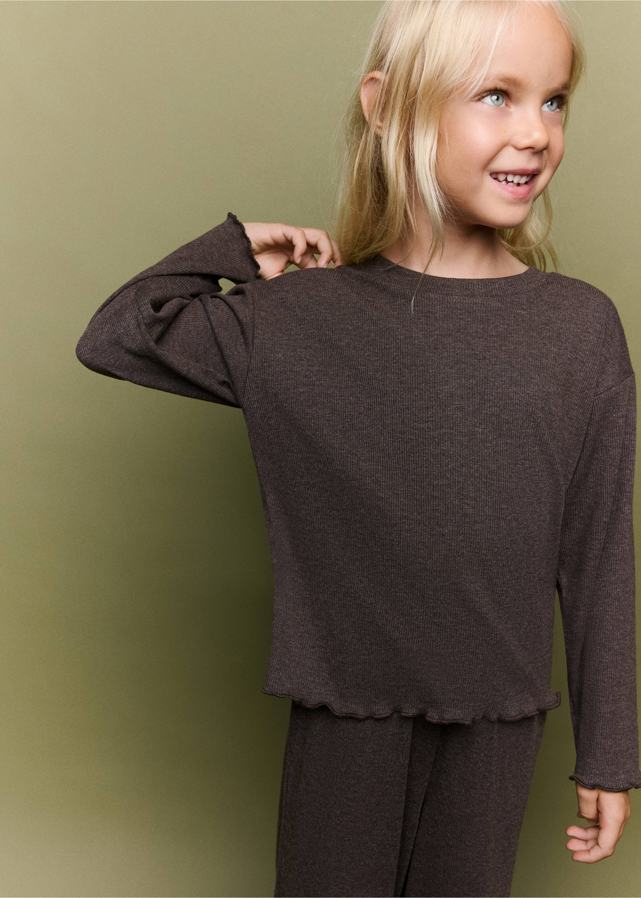 Knitted T-shirt with scalloped detailing - Medium plane, Chocolate. Ref: 37005178-00.