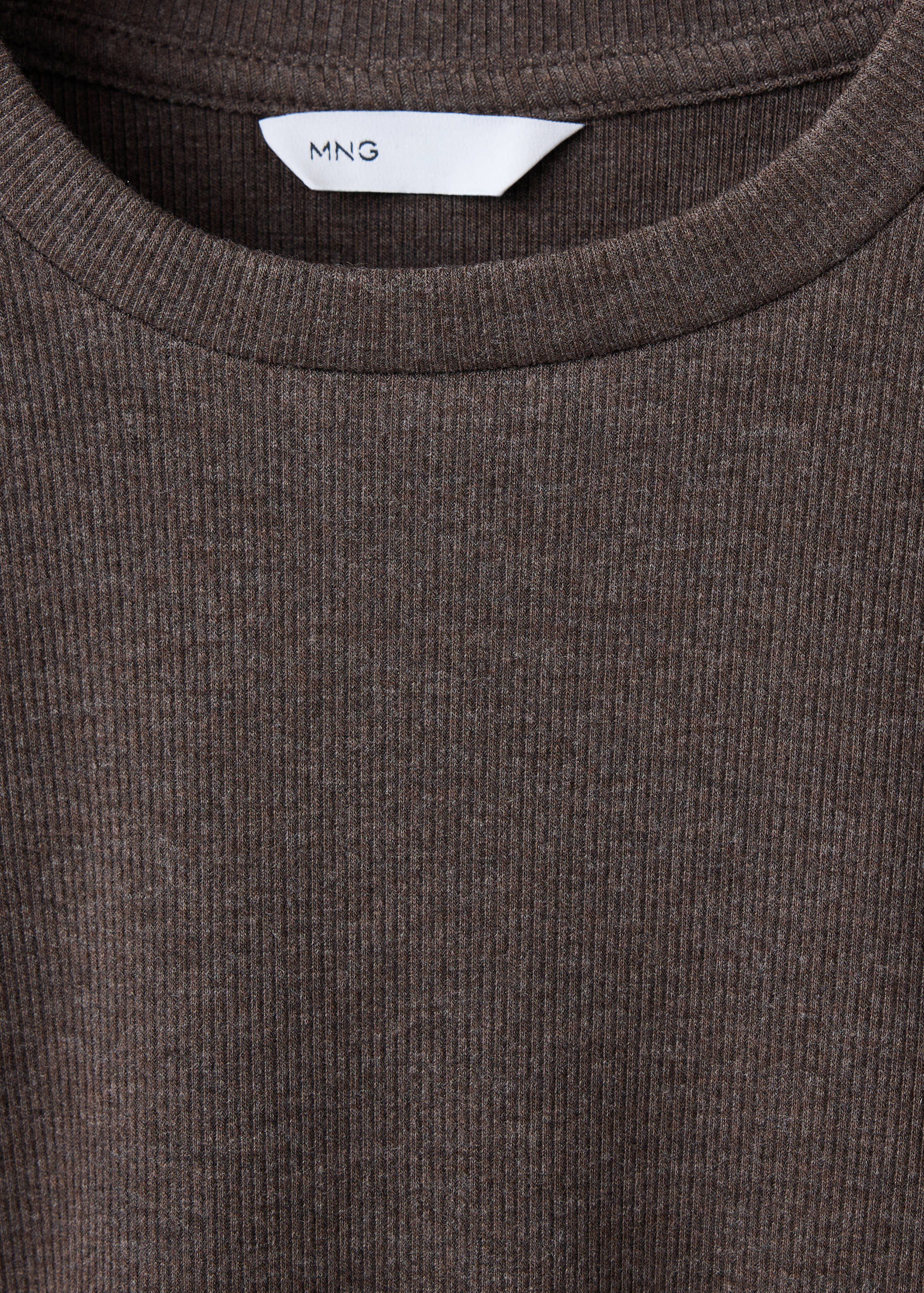 Ribbed t-shirt - Details of the article 8