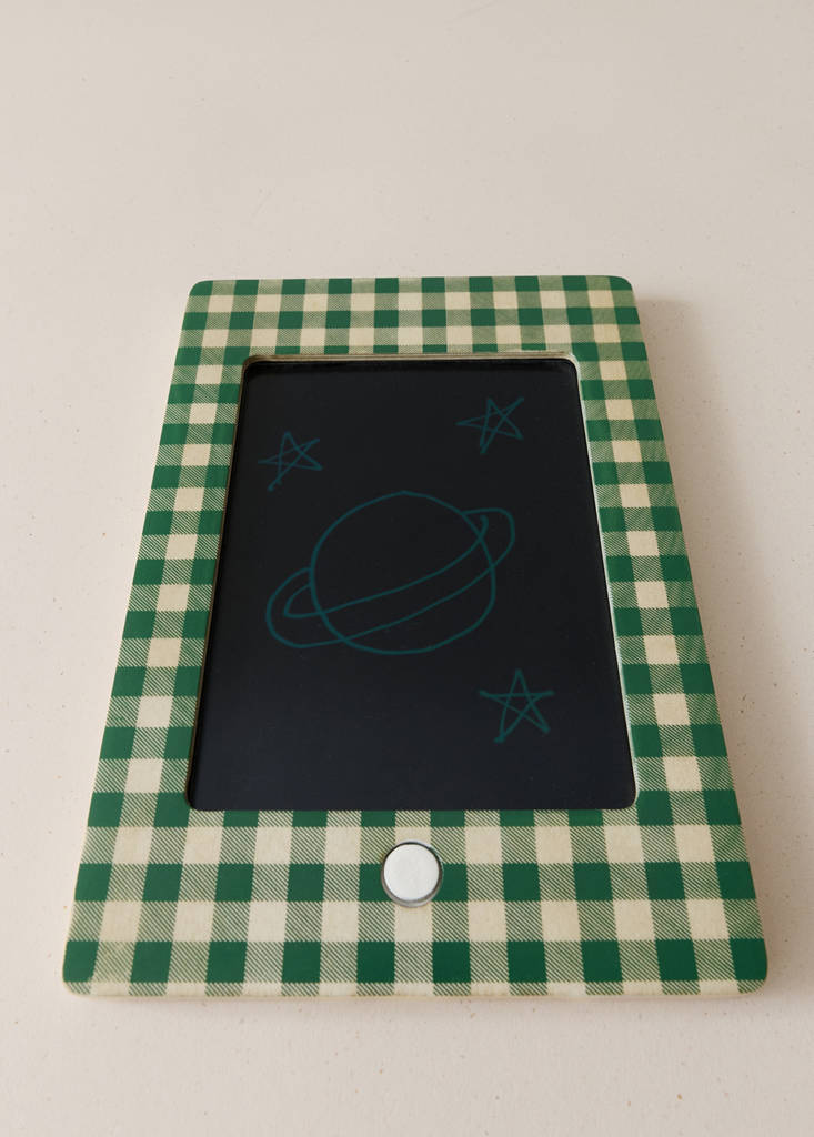 TOYS SCREEN — Brown