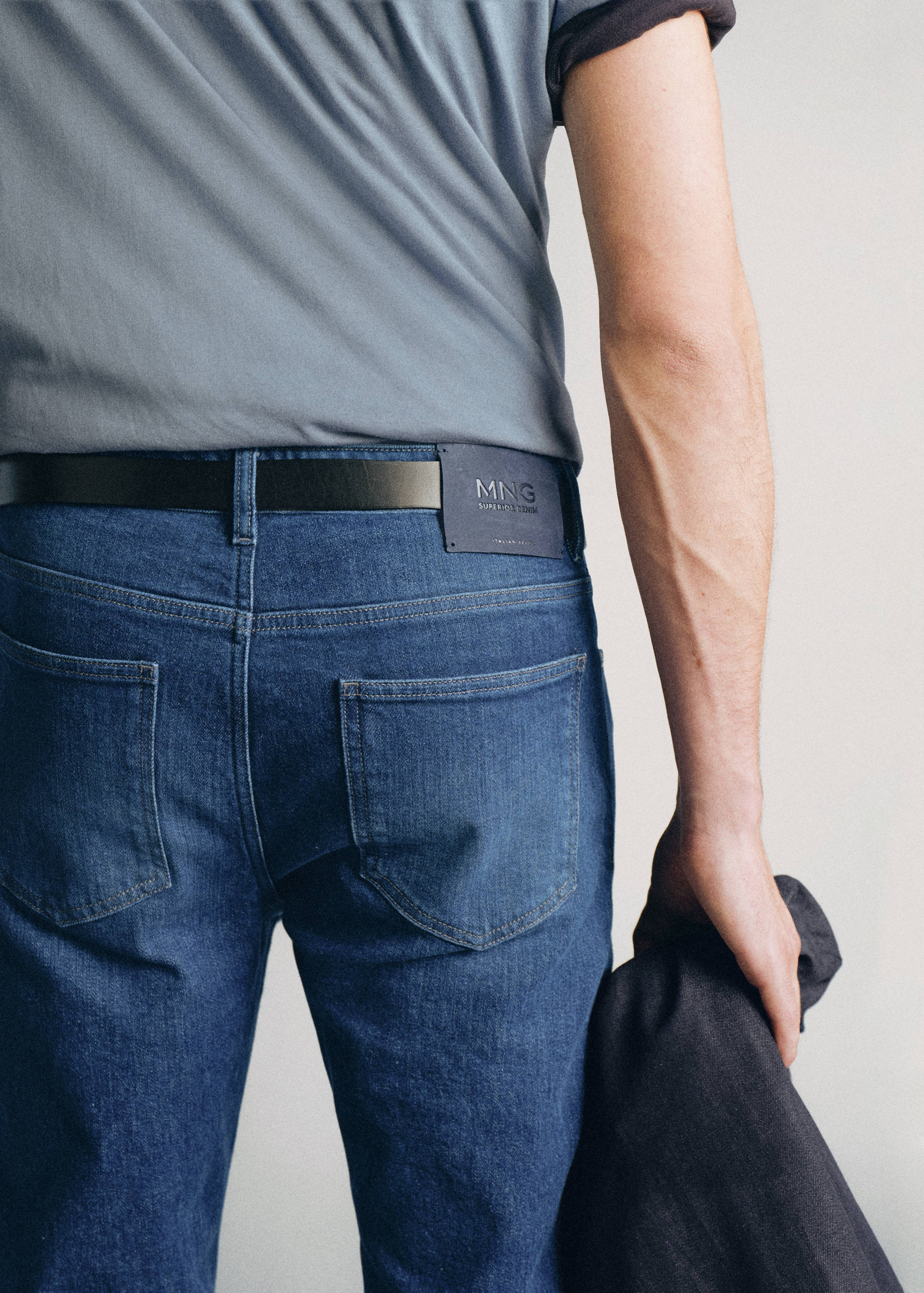 Jeans slim fit algodón premium - Detalle del artículo 4