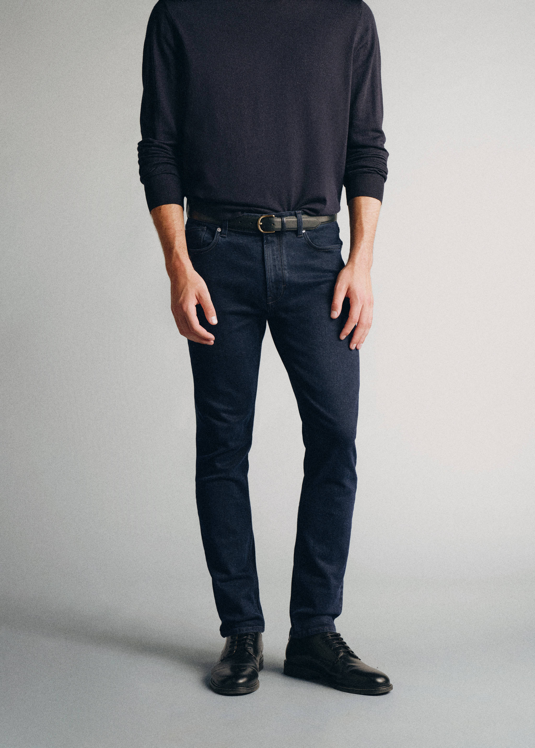Jeans slim fit algodón premium - Plano medio