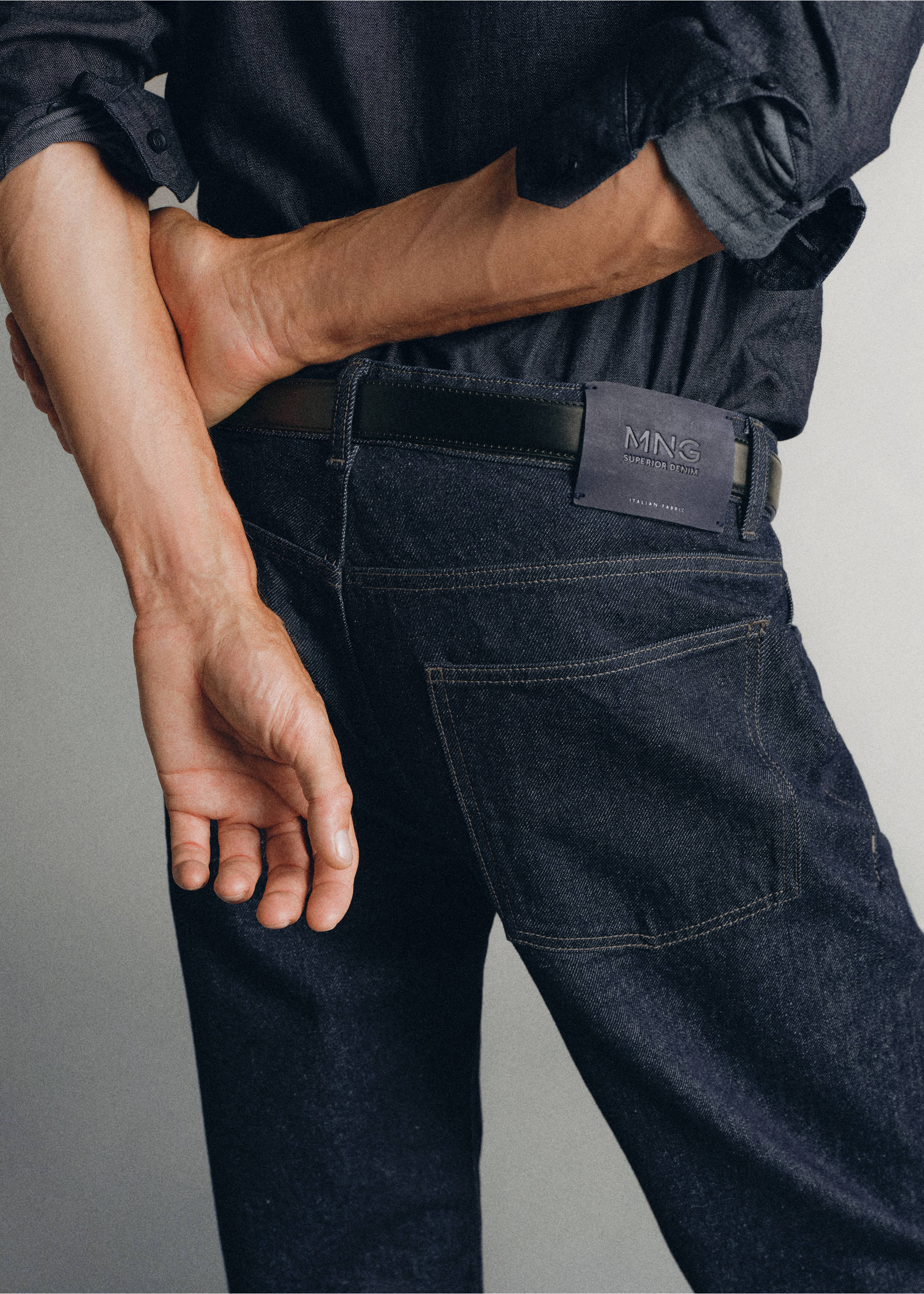 Relaxed fit jeans 100% premium cotton - Details of the article 4, Open Blue. Ref: 37005848-00.