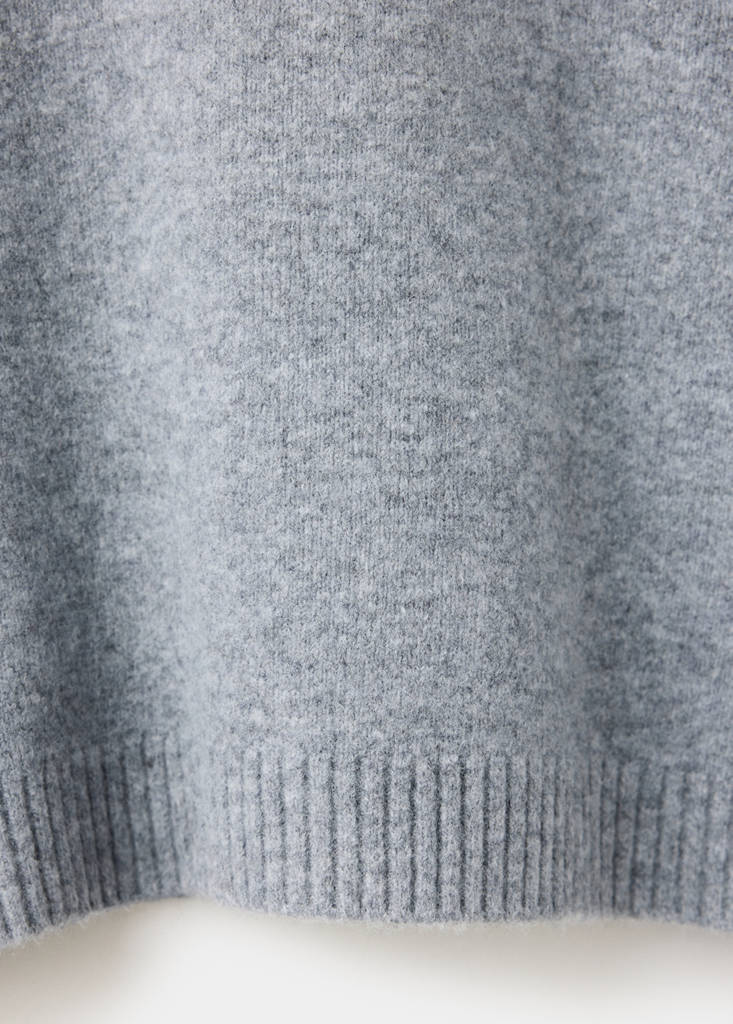 Ribbed neck sweater — Medium Heather Grey