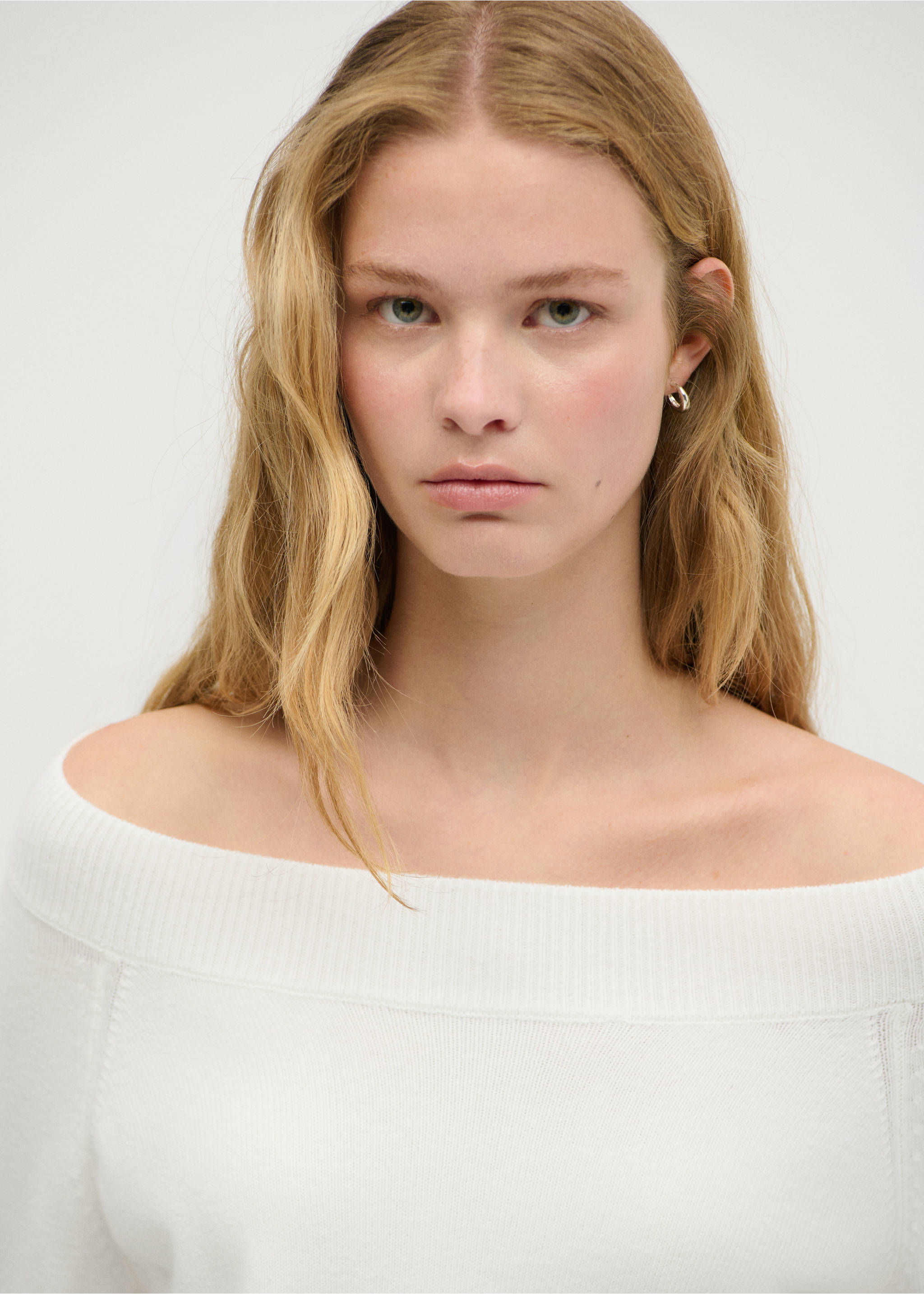 Boat neck sweater - Details of the article 1, Off White. Ref: 37005852-00.