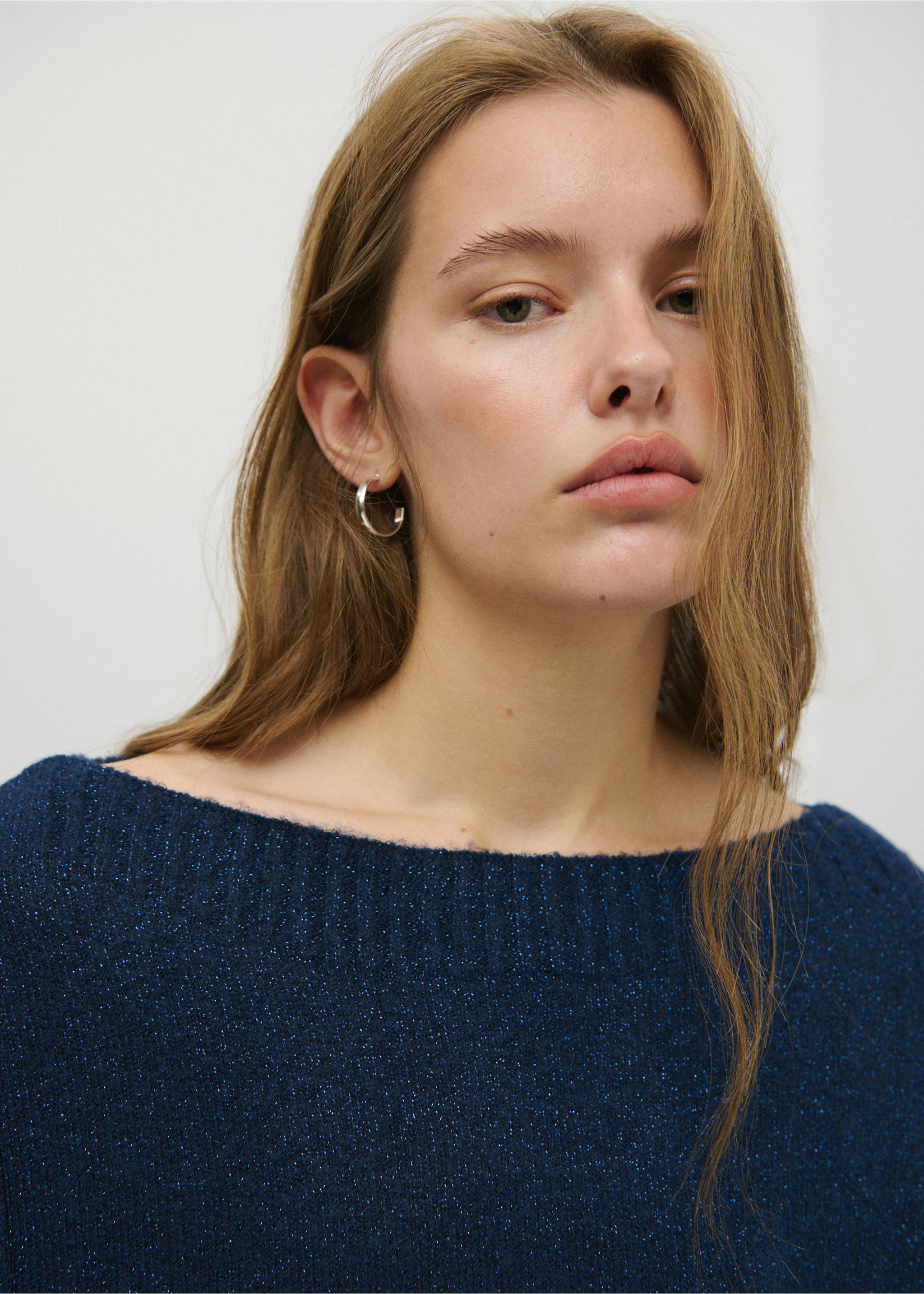 Lurex jumper with buttons - Details of the article 1, Navy. Ref: 37005853-00.