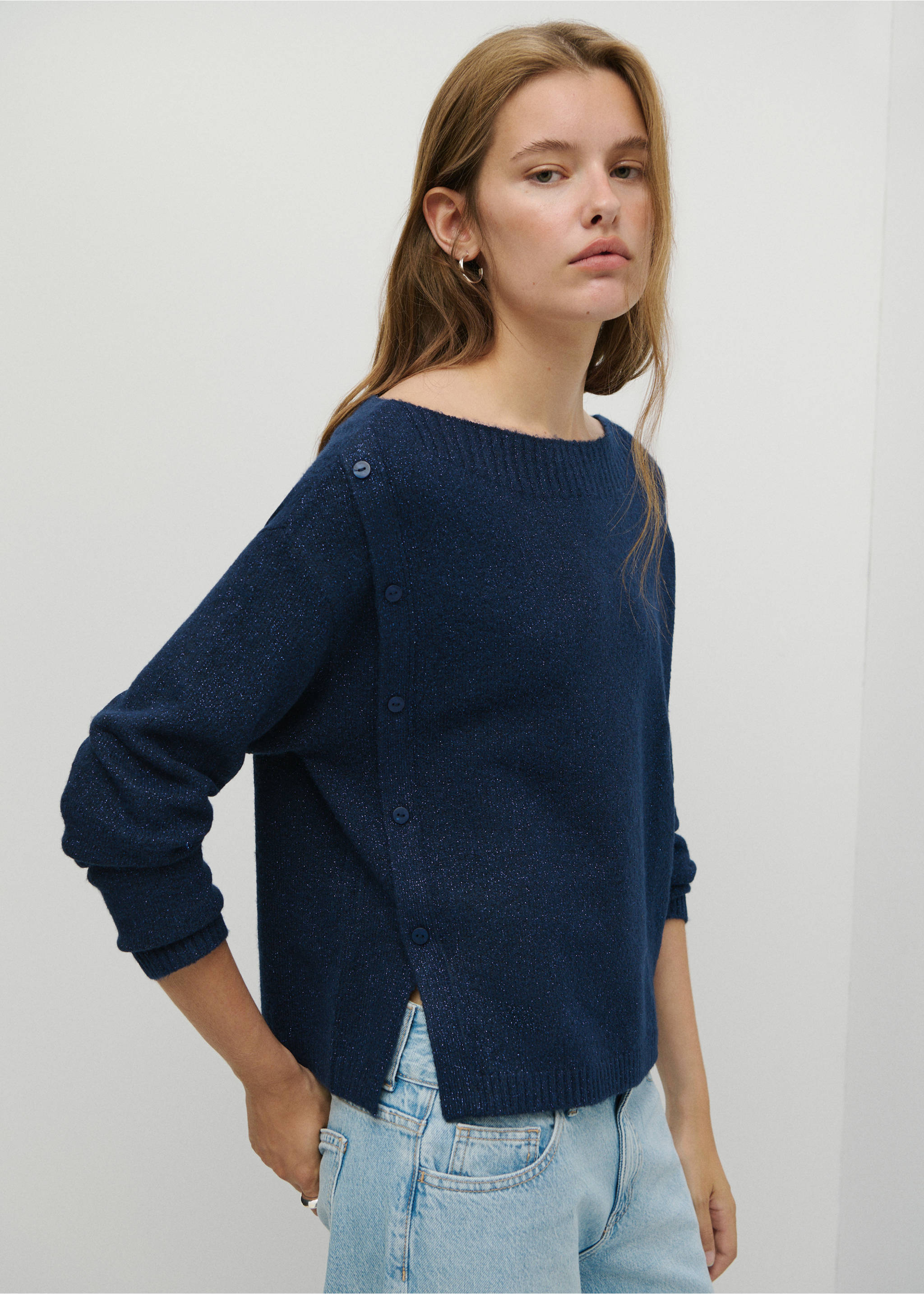 Lurex jumper with buttons - Details of the article 2, Navy. Ref: 37005853-00.