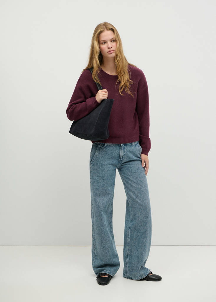 Ribbed neck sweater — Burgundy