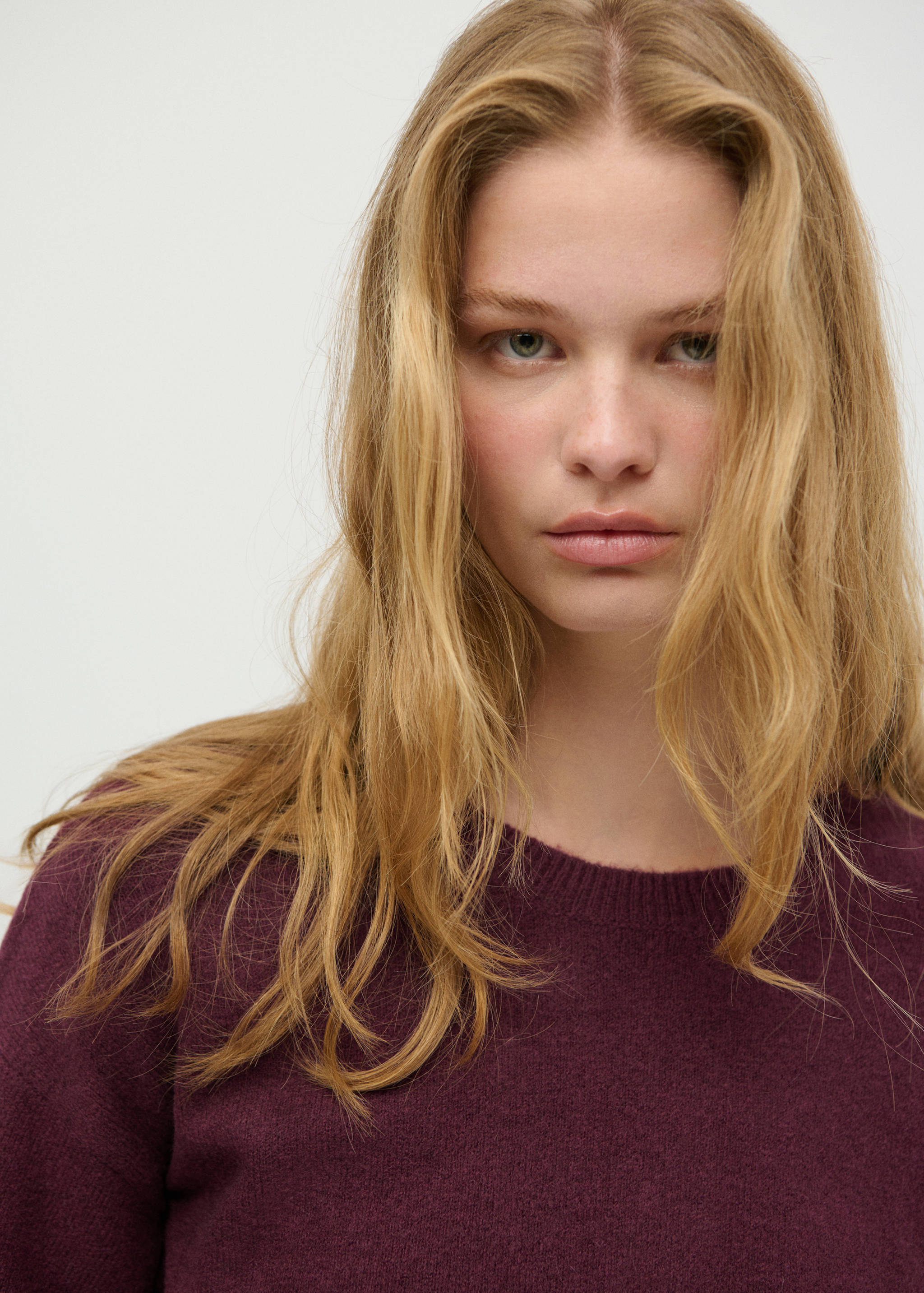 Ribbed neck sweater - Details of the article 1