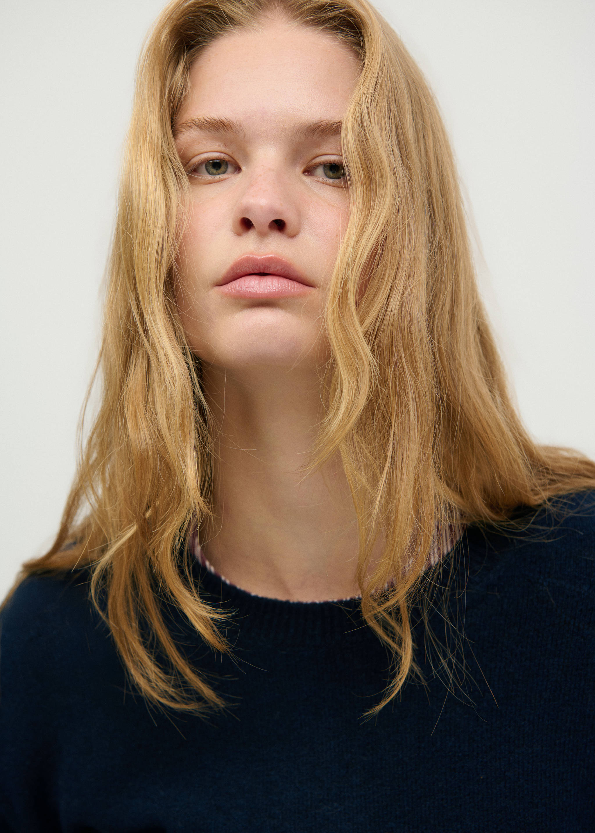 Ribbed neck sweater - Details of the article 1