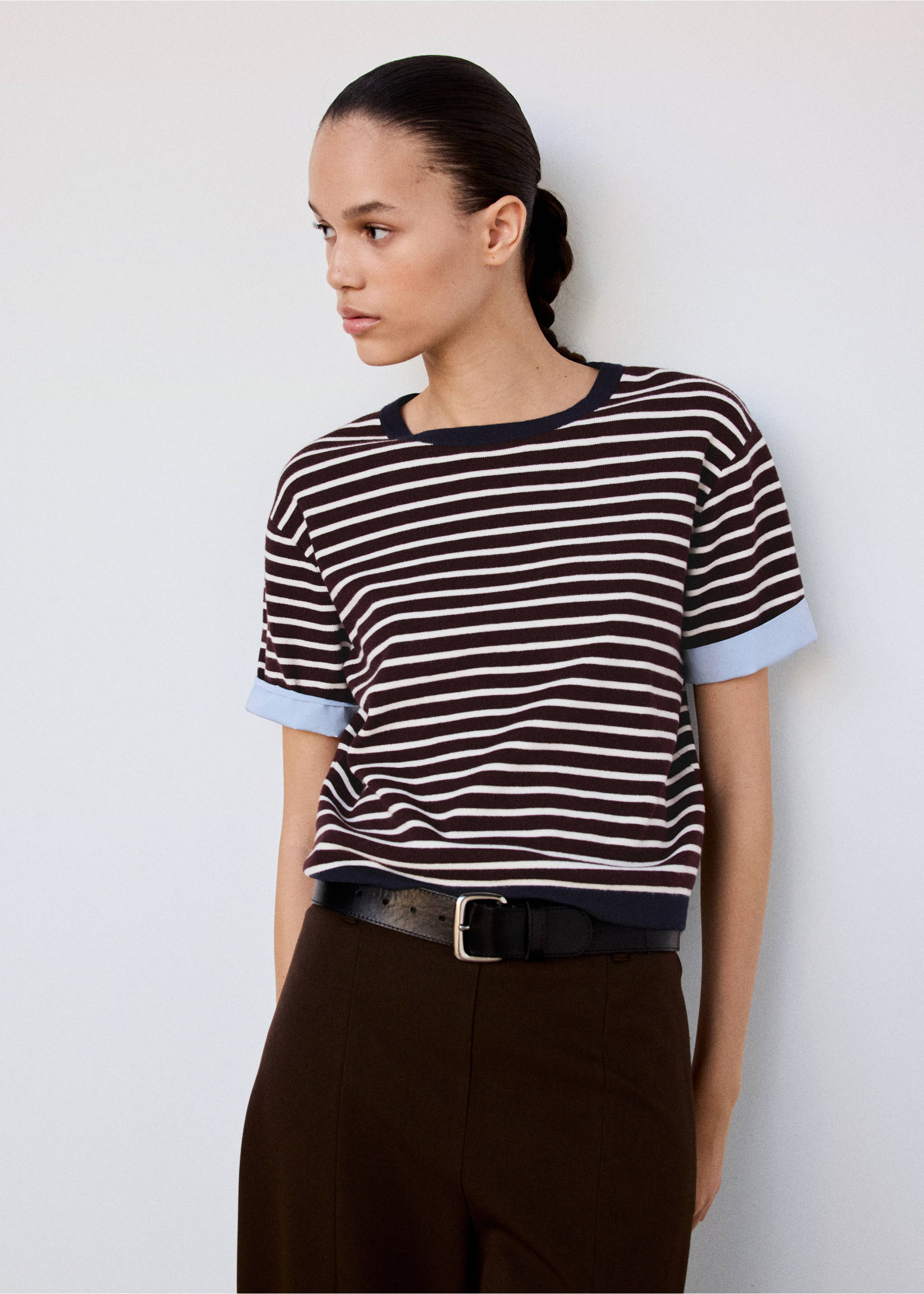 Layered knit jumper with shirt - Details of the article 1, Chocolate. Ref: 37005862-00.