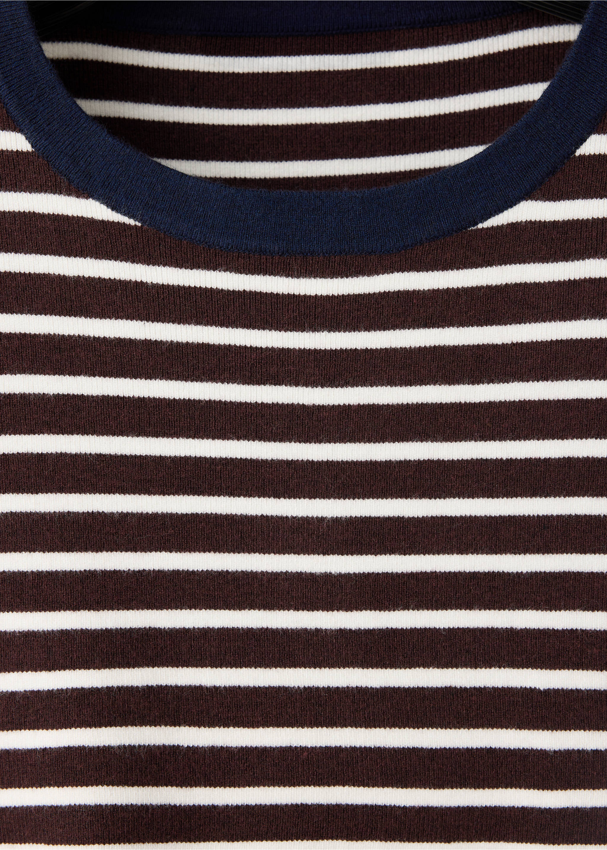 Layered knit jumper with shirt - Details of the article 8, Chocolate. Ref: 37005862-00.