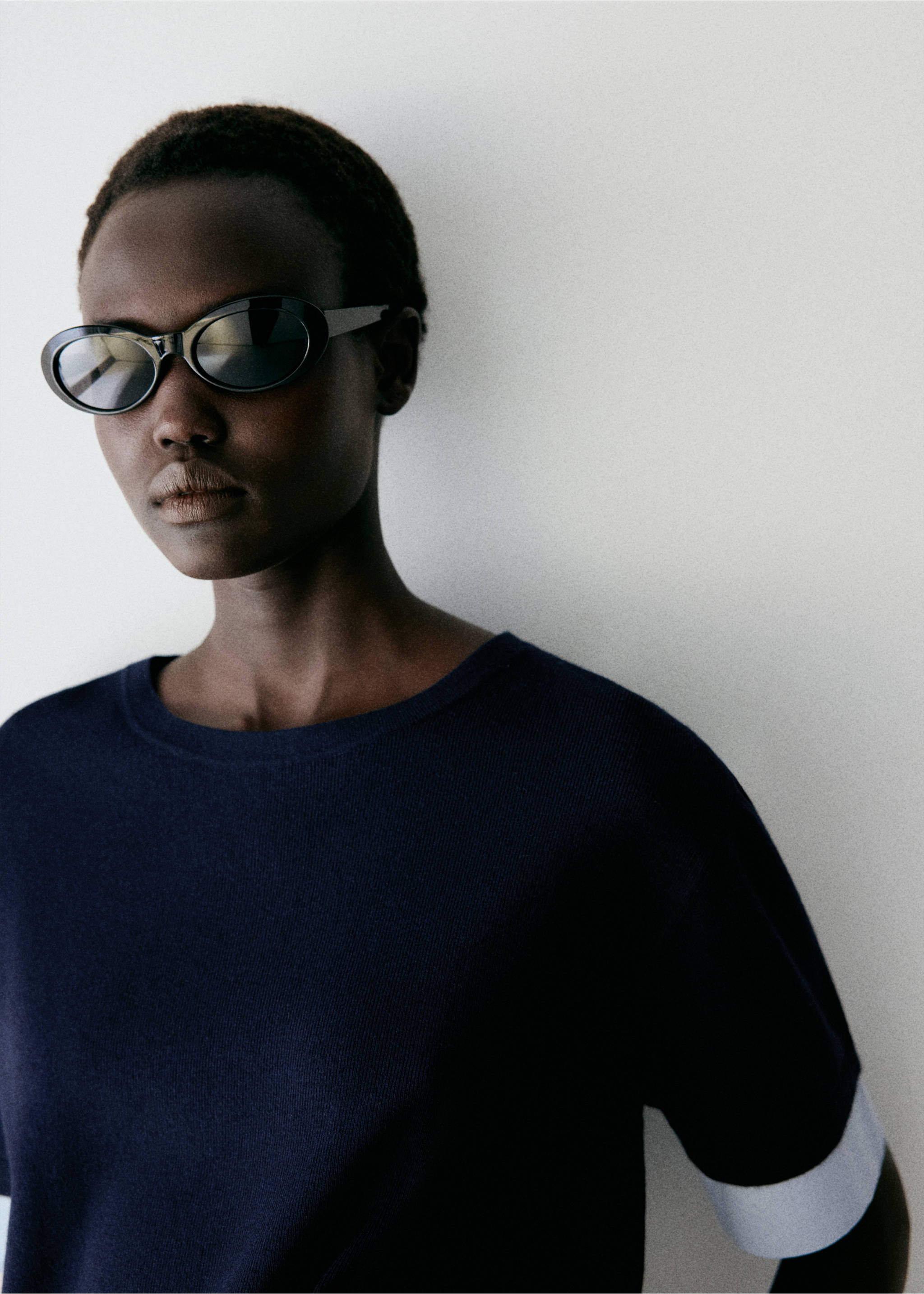 Layered knit jumper with shirt - Details of the article 3, Navy. Ref: 37005862-00.