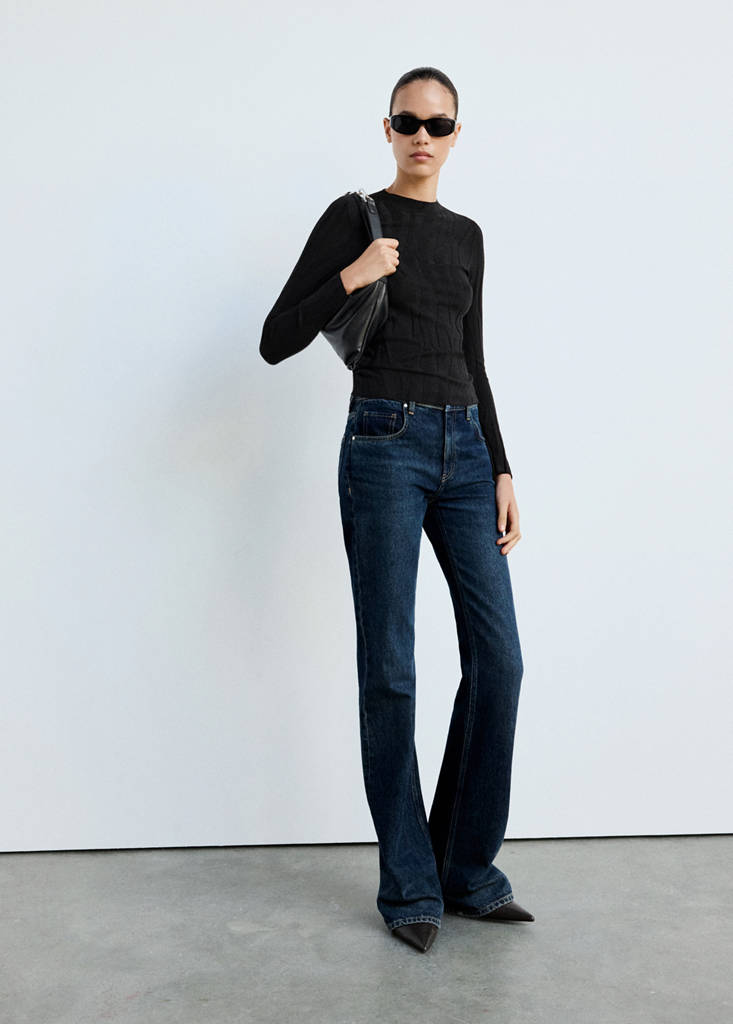 Fitted textured sweater — Black