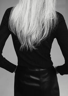 Fitted textured sweater — Black 10