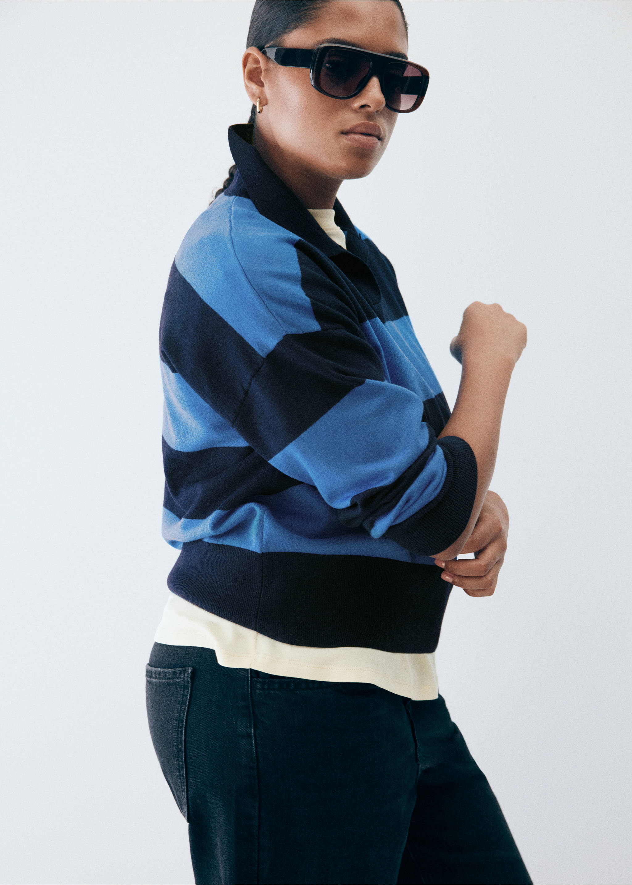 Striped polo-neck sweater - Details of the article 6, Navy. Ref: 37005867-00.