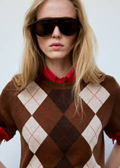 Short-sleeve diamond-pattern jumper — Brown 4