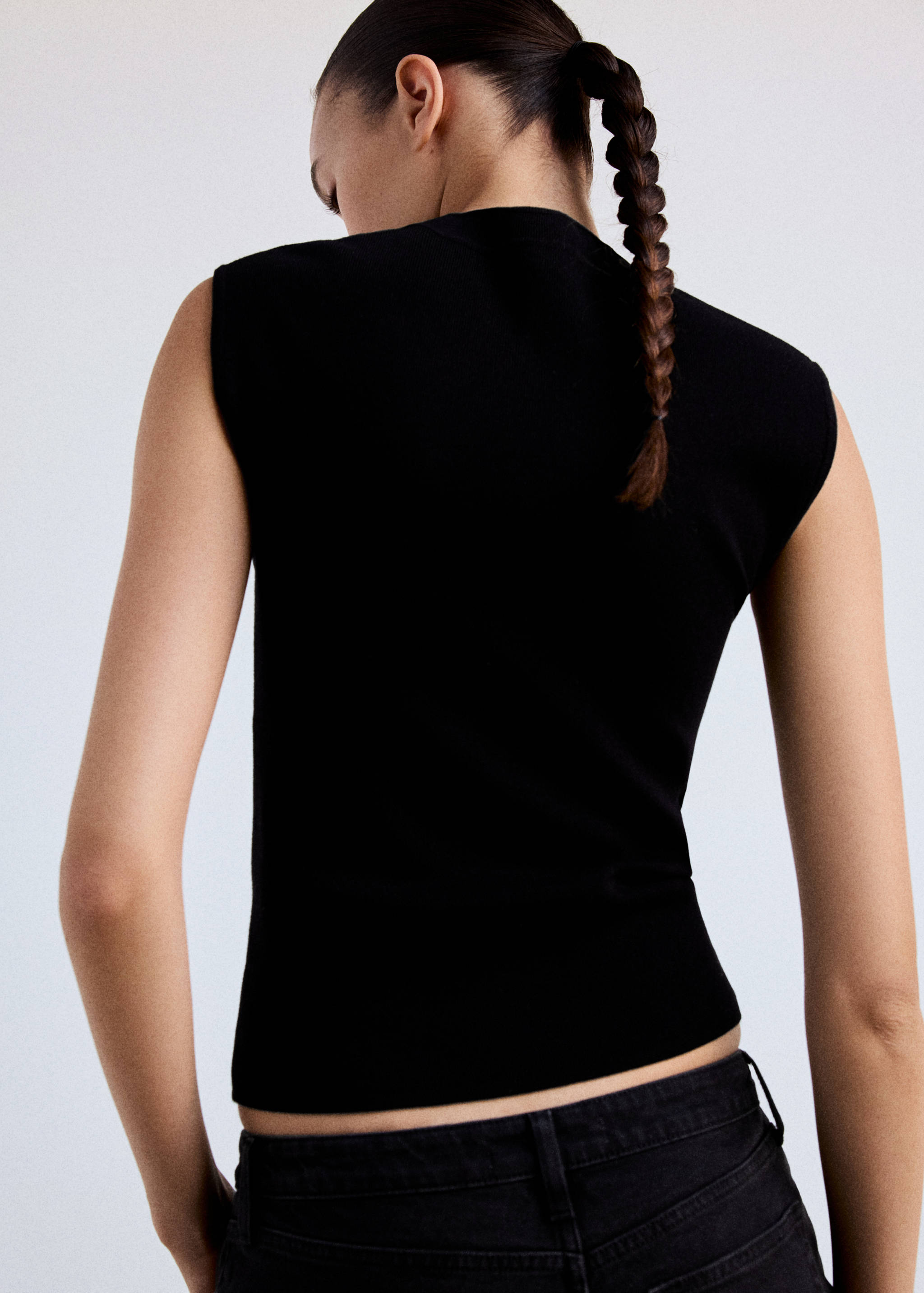 Perkins-neck sweater with cut-out - Reverse of the article